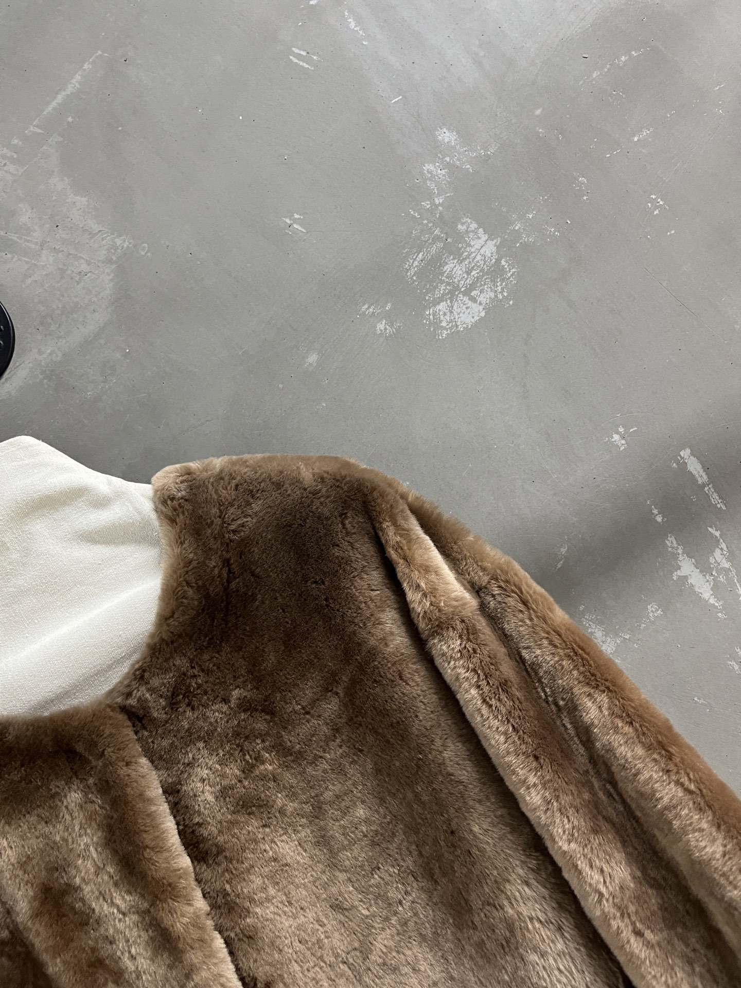 Toteme Shearling Coat: Embrace Timeless Style and Luxurious Warmth 6 i1758123786793 4848 0 3