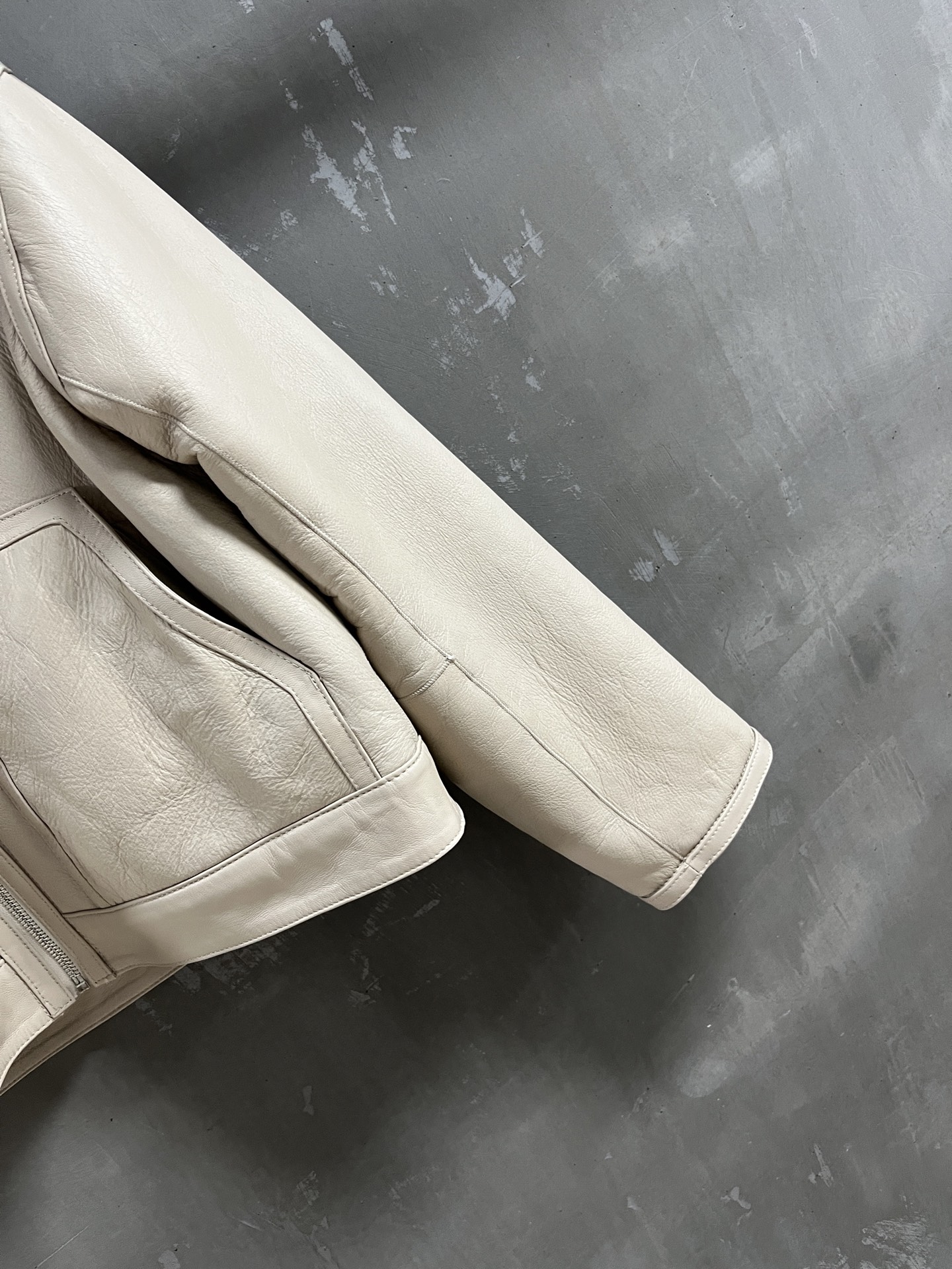 Reversible Shearling Jacket: Stylish & Versatile Winter Essential 6 i1758383918471 2229 0 3