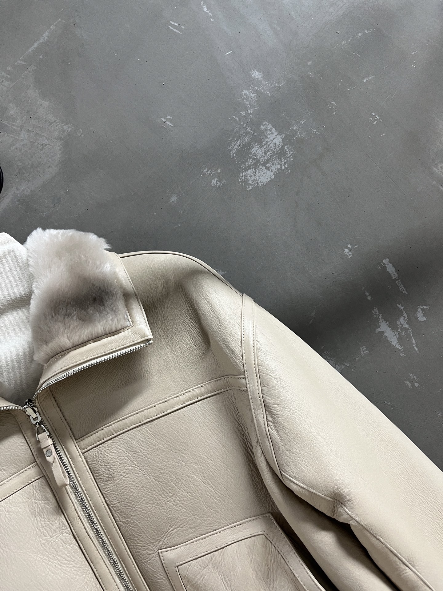 Reversible Shearling Jacket: Stylish & Versatile Winter Essential 8 i1758383922699 3474 0 5
