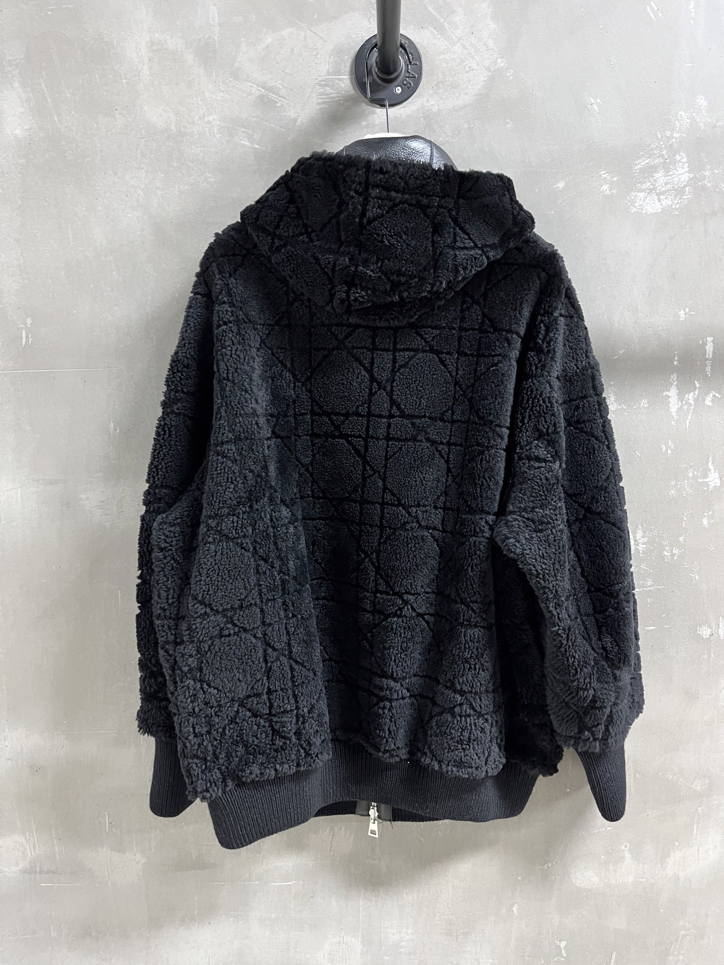 Dior Shearling Reversible Jacket - Stylish & Versatile Fall 2025 Collection 10 i1758813684827 5599 0 8