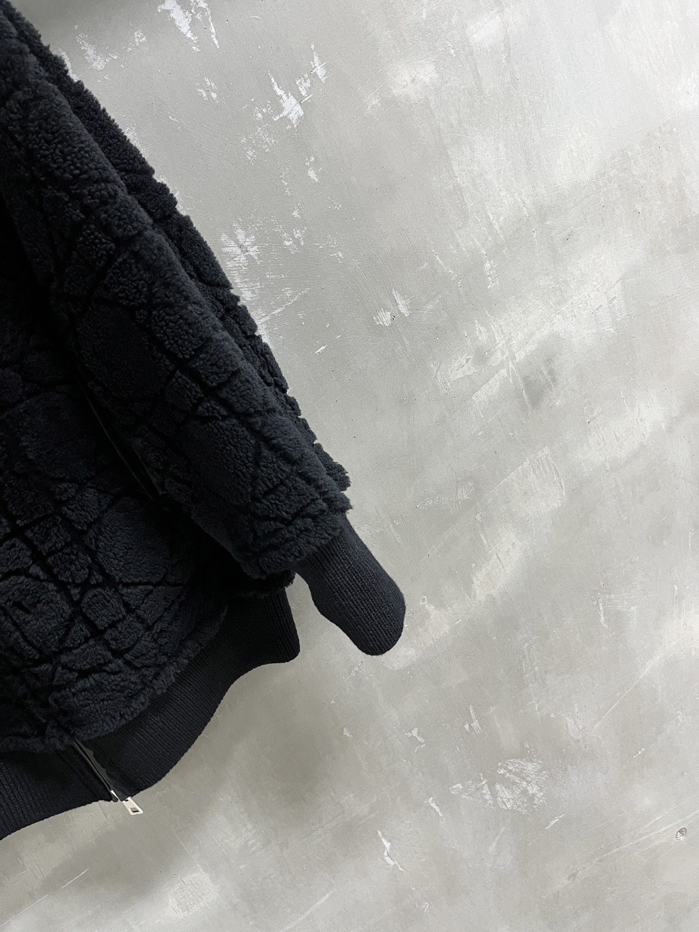 Dior Shearling Reversible Jacket - Stylish & Versatile Fall 2025 Collection 8 i1758813688657 8008 0 5