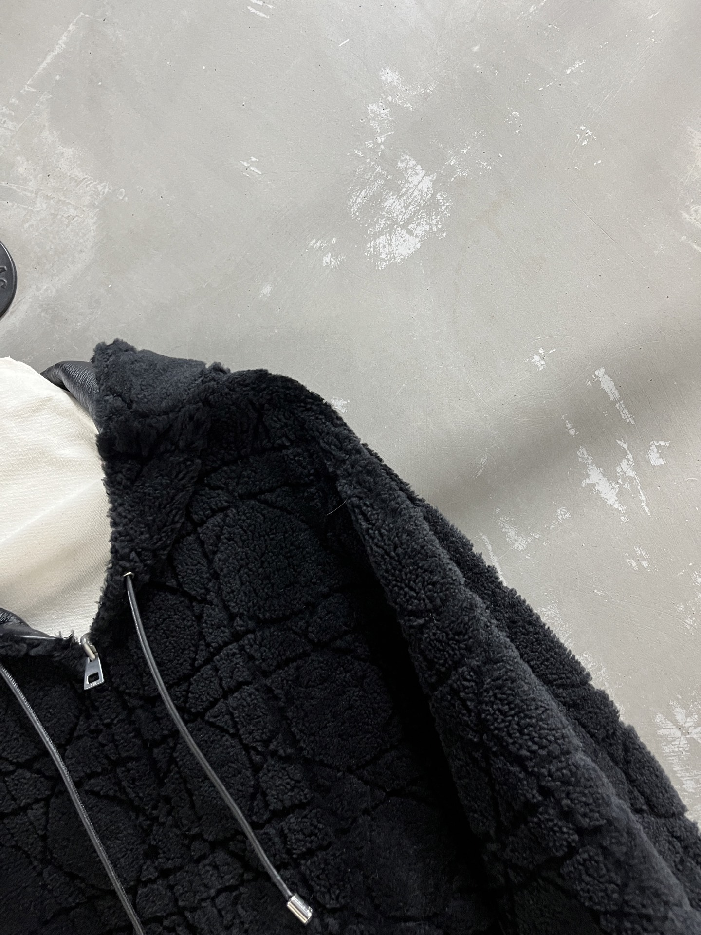 Dior Shearling Reversible Jacket - Stylish & Versatile Fall 2025 Collection 7 i1758813688741 8290 0 4