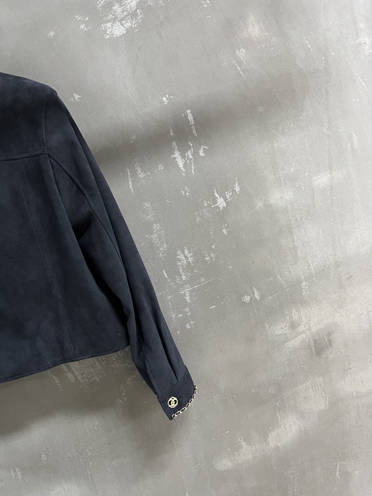 Elegant Women's Lambskin Leather Jacket with Chain Detail 8 i1758896616600 7848 0 6