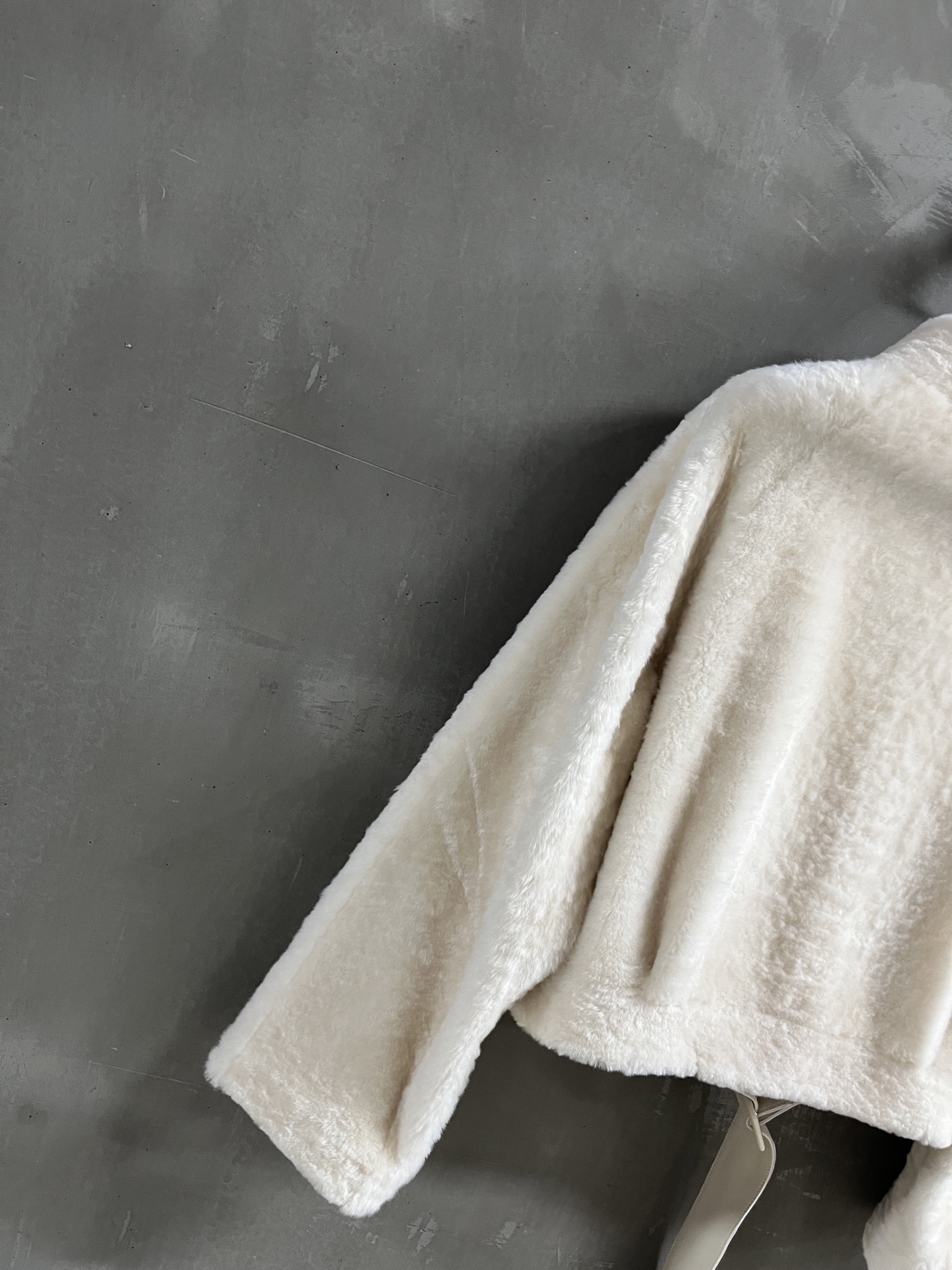Loewe Shearling Jacket: Chic, Vintage-Inspired, and Versatile Style 9 i1758900119797 5243 0 7