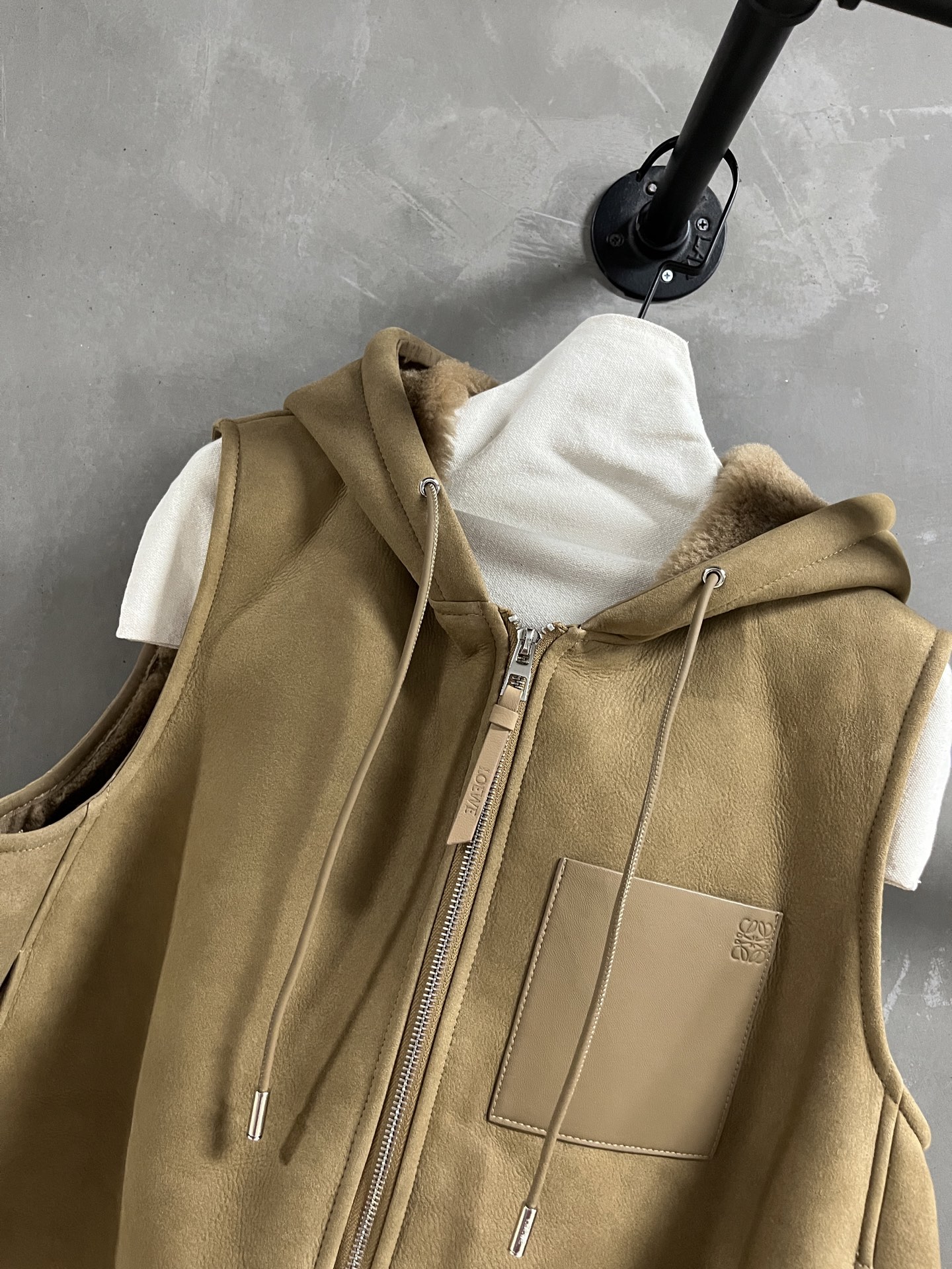 Loewe Shearling Jacket: Turkish Lambskin, Retro Style, M-XL Sizes 6 i1759504240670 2108 0 3