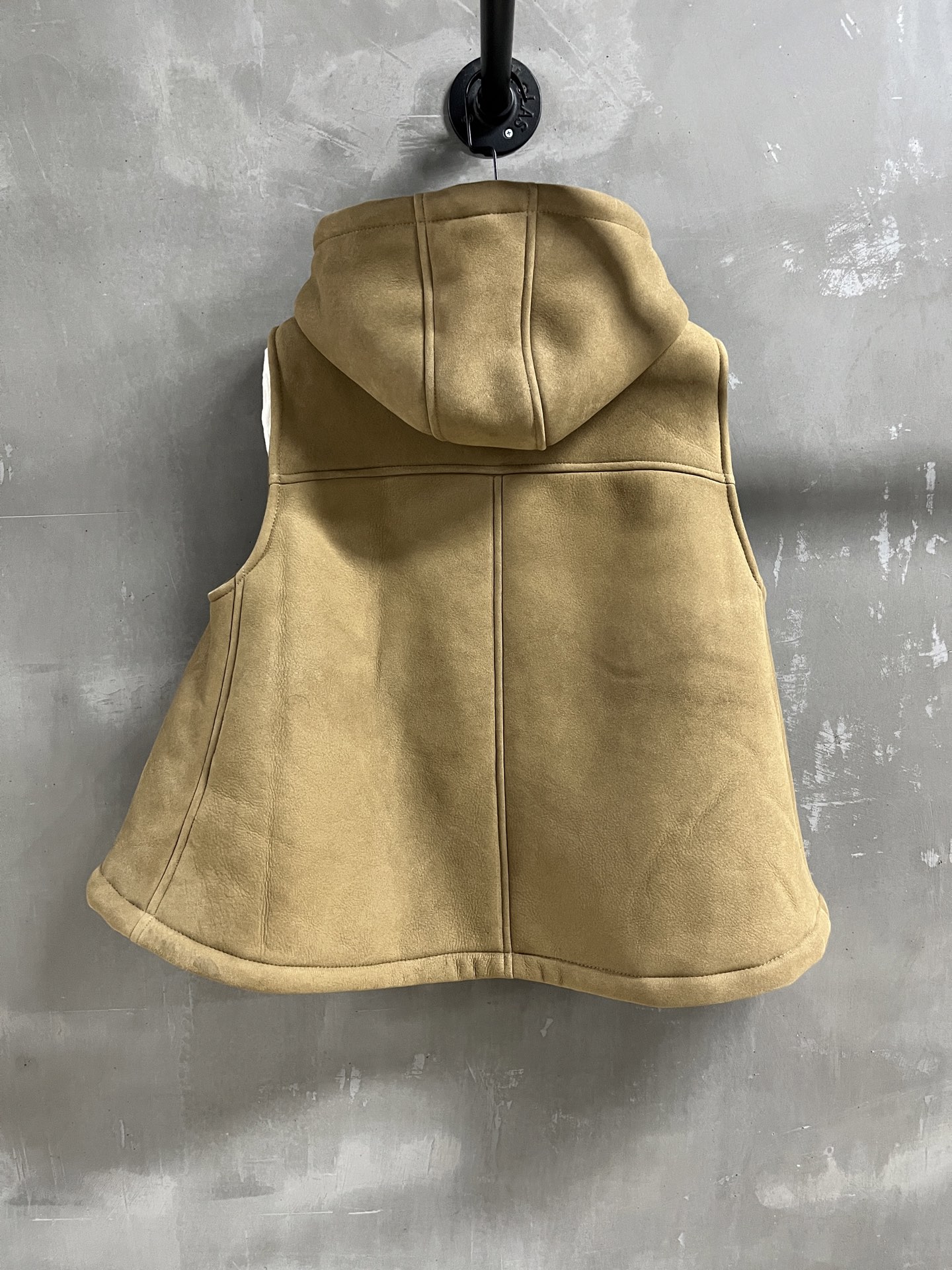 Loewe Shearling Jacket: Turkish Lambskin, Retro Style, M-XL Sizes 10 i1759504243600 6873 0 8