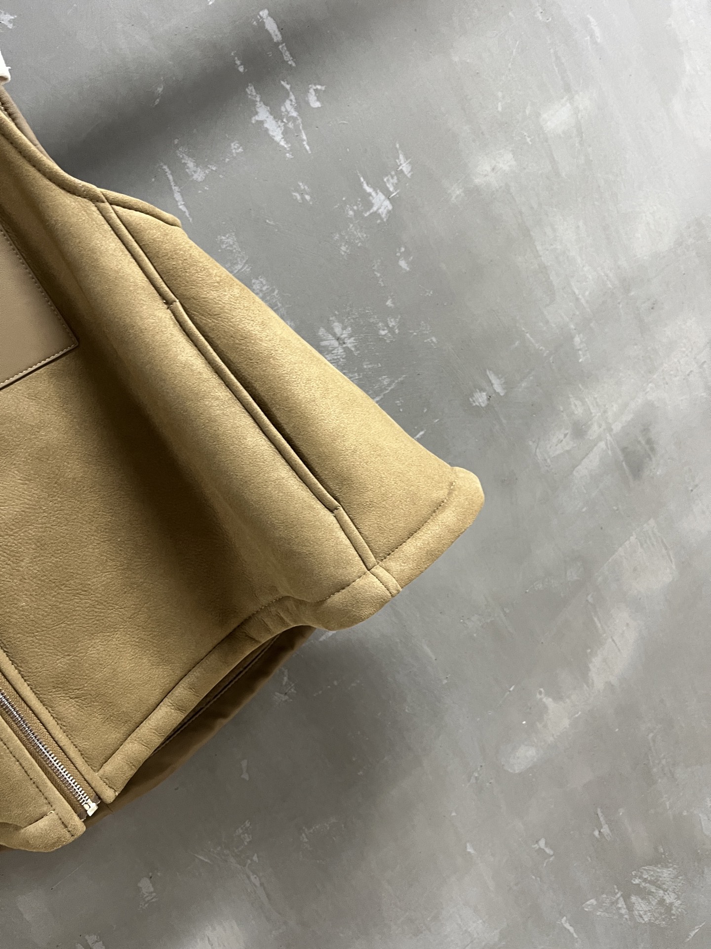 Loewe Shearling Jacket: Turkish Lambskin, Retro Style, M-XL Sizes 7 i1759504243692 5038 0 4