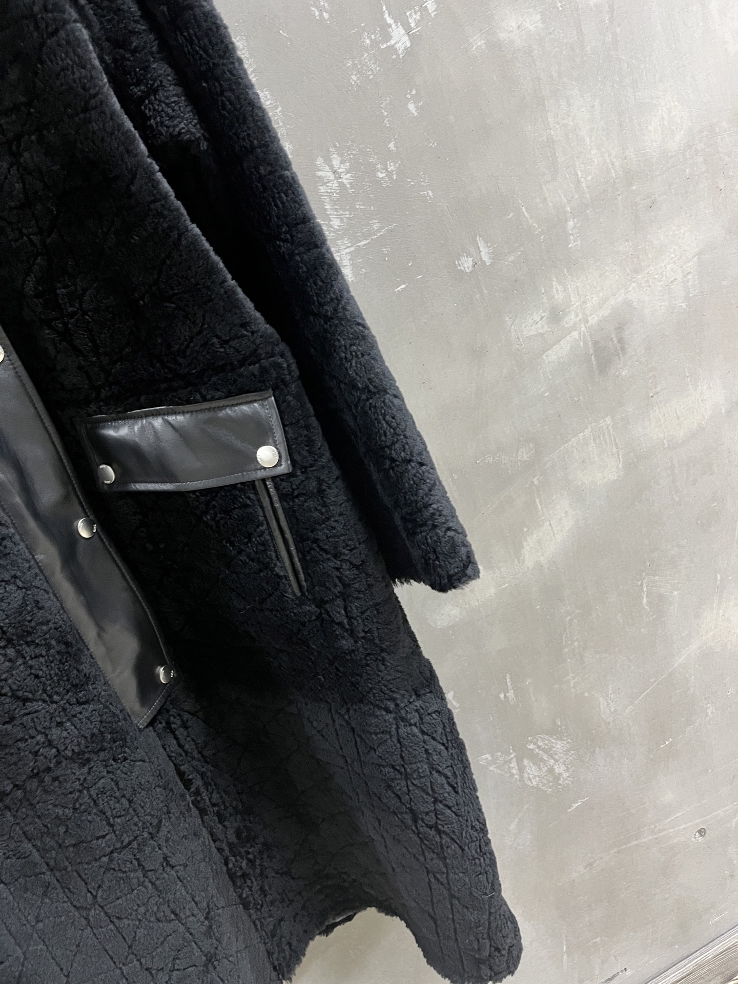 Dior Winter Lambskin Coat: Timeless Cannage Pattern, Merino Wool, and Chic Style 6 i1759675072584 9897 0 3