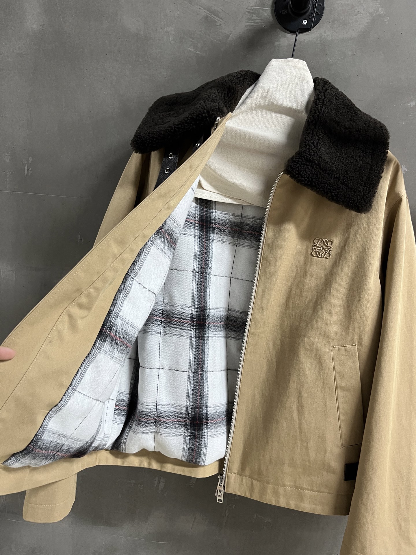 Loewe Winter Coat: Stylish, Versatile Longline Jacket - Must-Have Outerwear 6 i1759850400213 5687 0 4