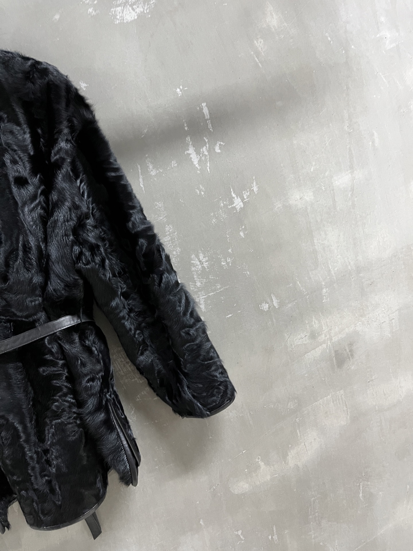 Lemaire Shearling Jacket: Timeless Style & Ultimate Comfort 4 i1759851904374 1996 0 1