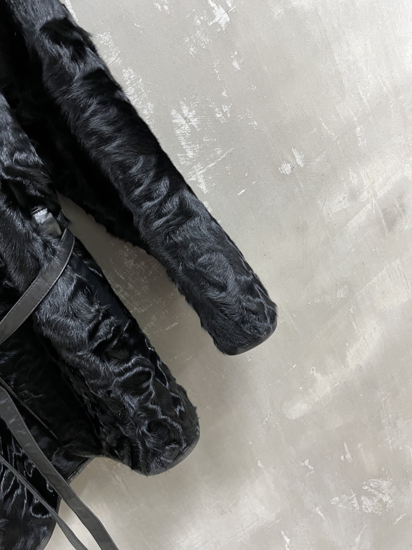 Lemaire Shearling Jacket: Timeless Style & Ultimate Comfort 6 i1759851908765 2539 0 3
