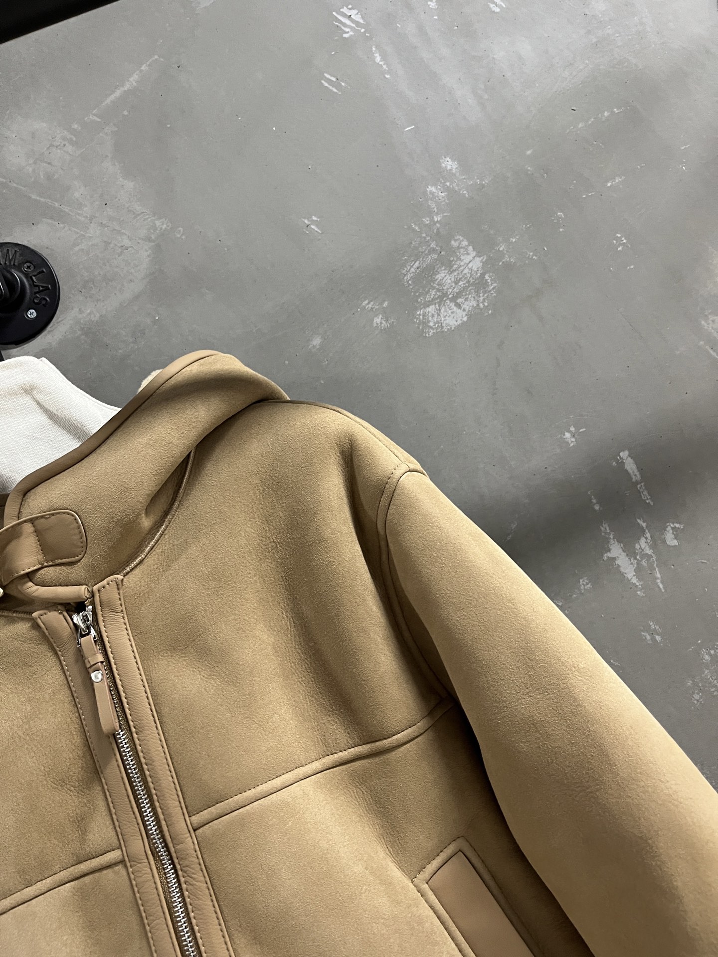 Her*es Shearling Hooded Jacket - Stylish & Warm for Fall/Winter 2025 8 i1759936806973 5492 0 5