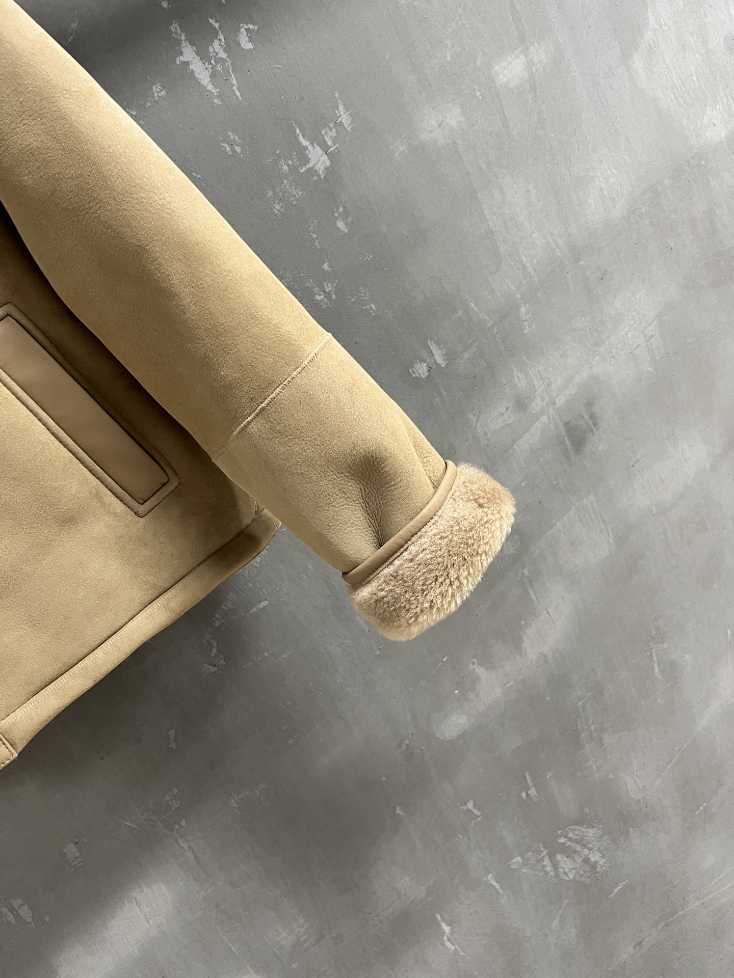 Her*es Shearling Hooded Jacket - Stylish & Warm for Fall/Winter 2025 4 i1759936807033 8814 0 1