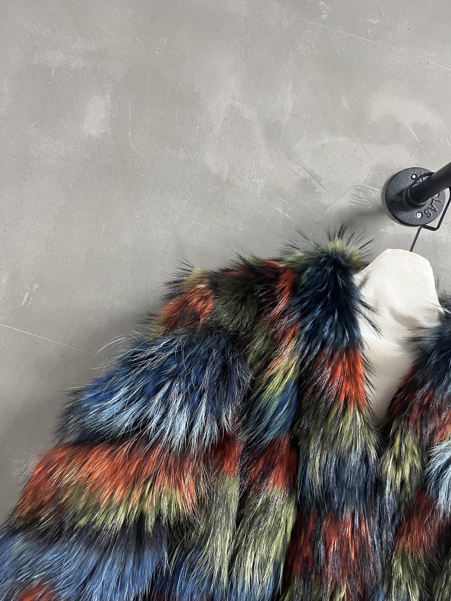 Prada Vintage Fur Coat, 1994 Fall Collection - Chic & Timeless 3 i1760802990653 677 0 1
