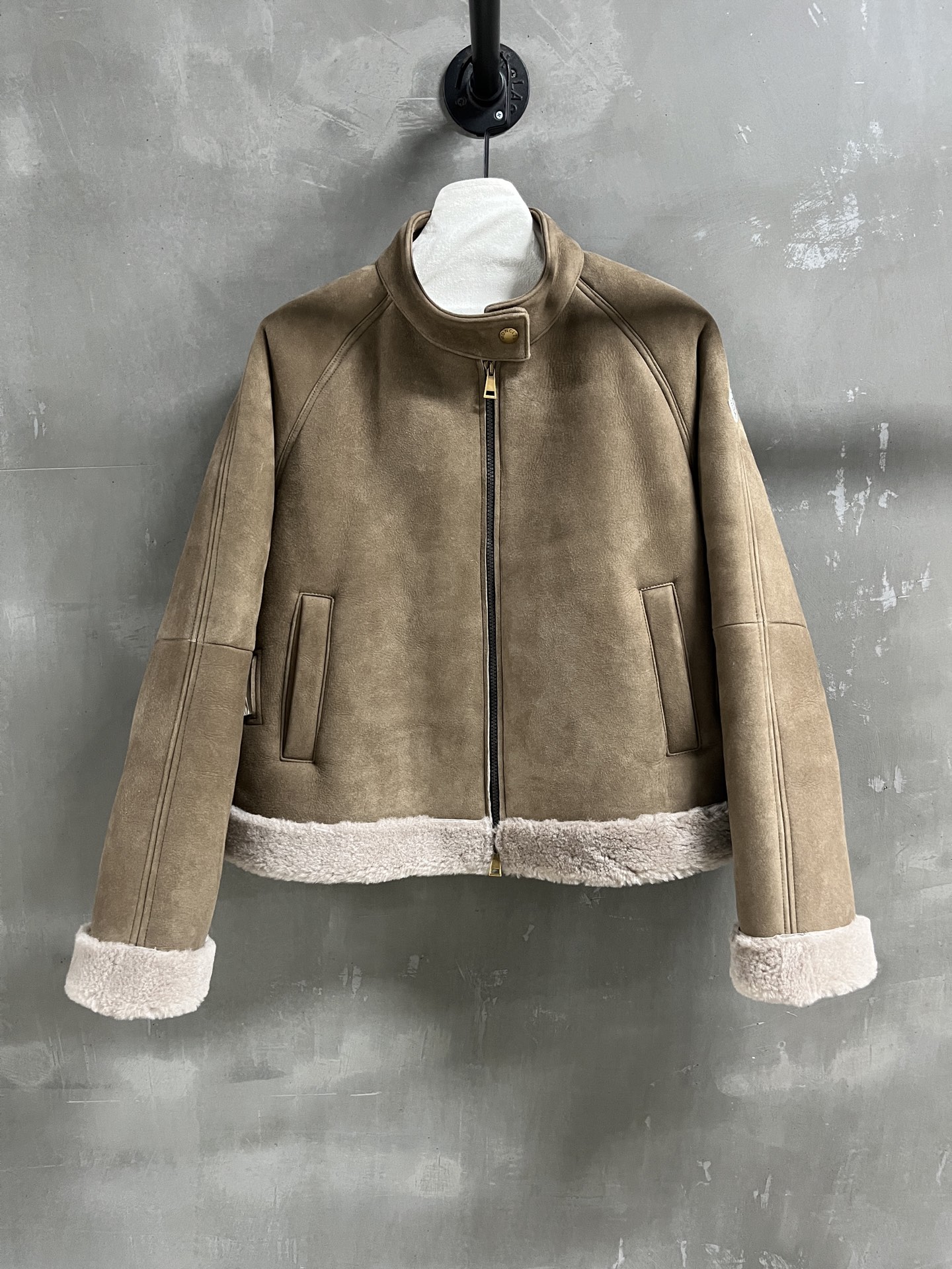 Mon*ler Merino Wool Down Jacket: Warm, Stylish & Versatile 2 i1761051304538 8485 0 0