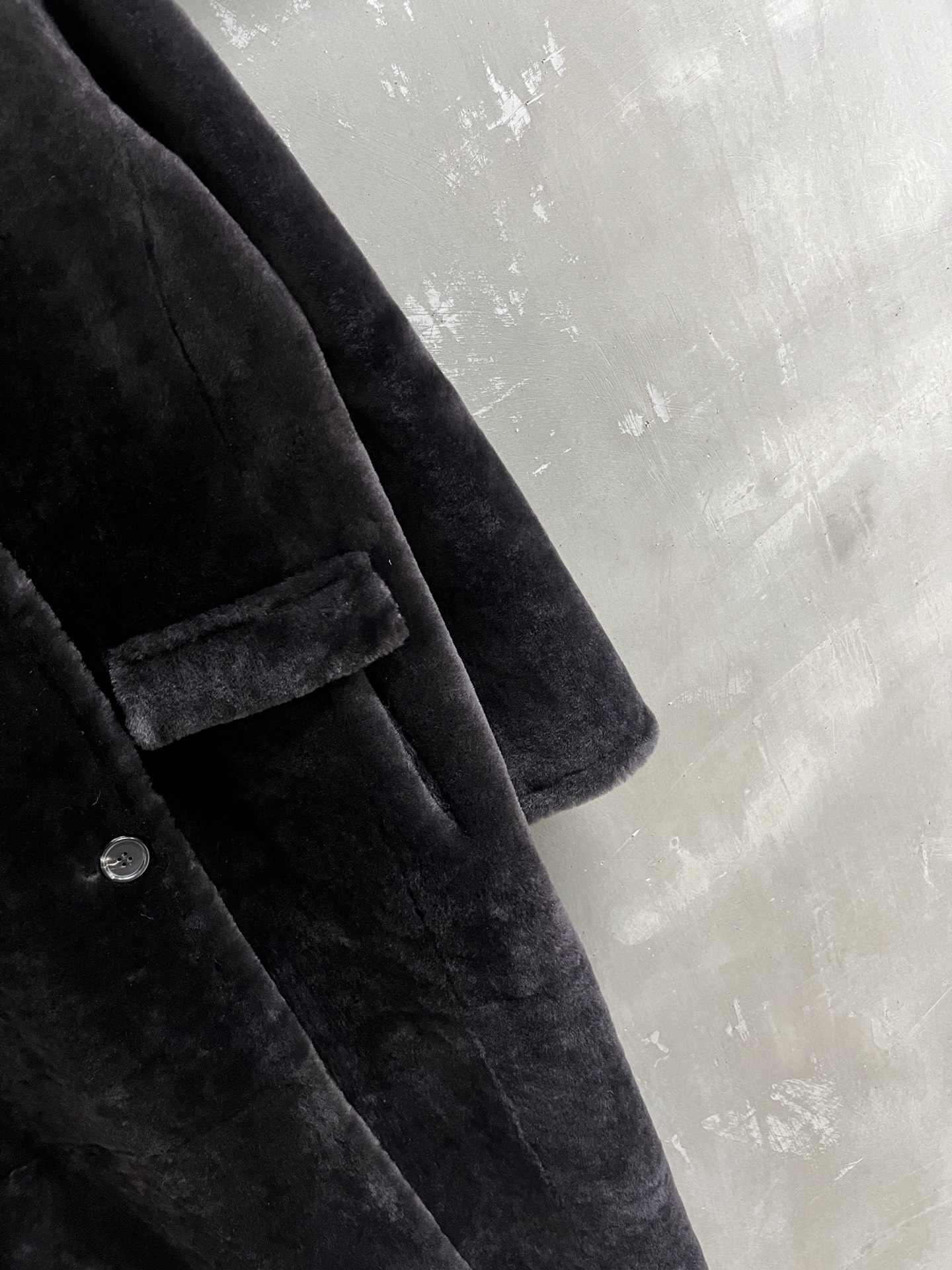Cel*ne Inspired Shearling Coat: Retro Double-Breasted, Warm & Stylish 8 i1761053152248 4270 0 5