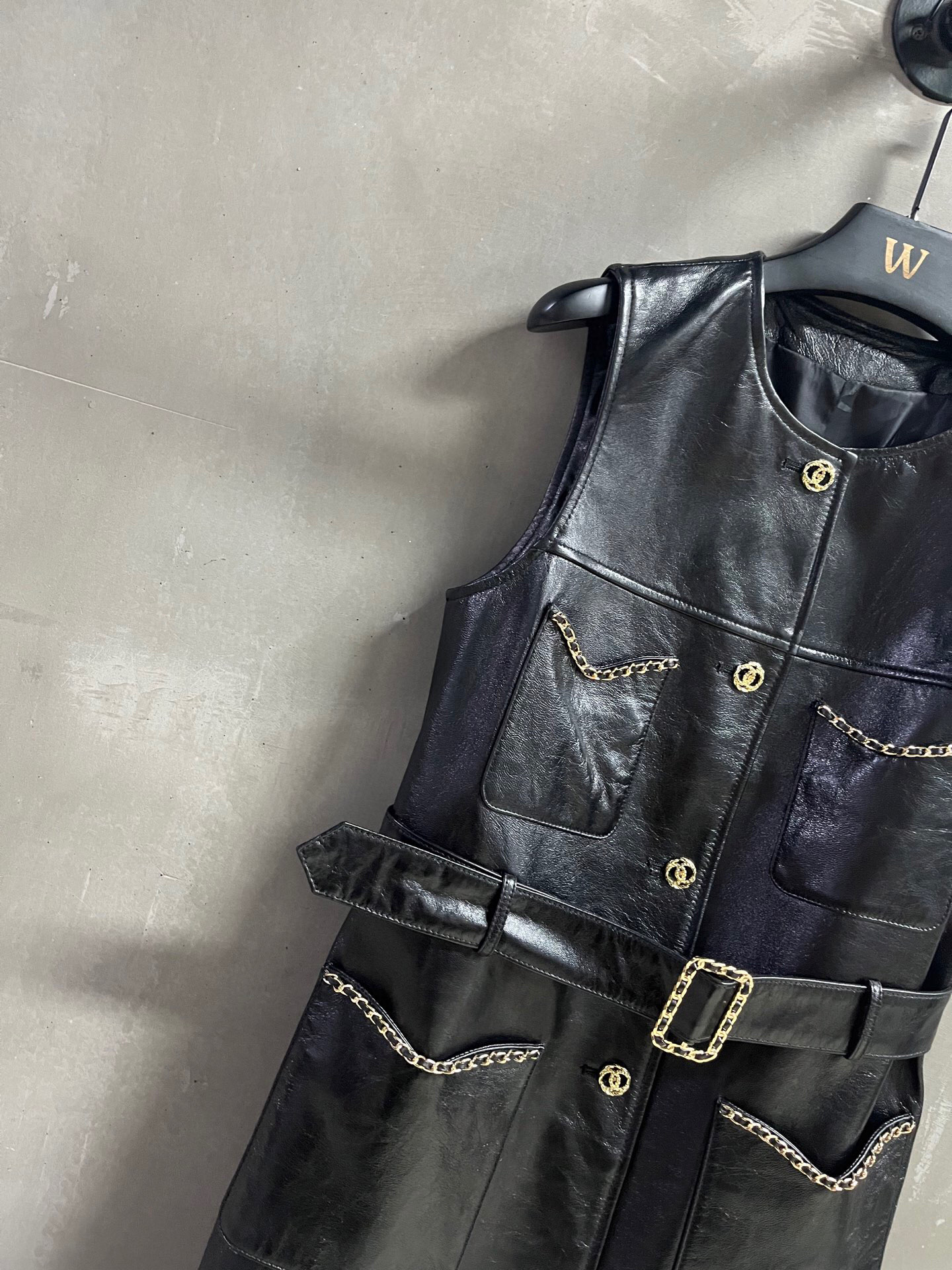 Chanel Inspired 2025 Autumn Vest: Classic Chain Design, Lambskin Leather 7 i1761061508798 2066 0 4