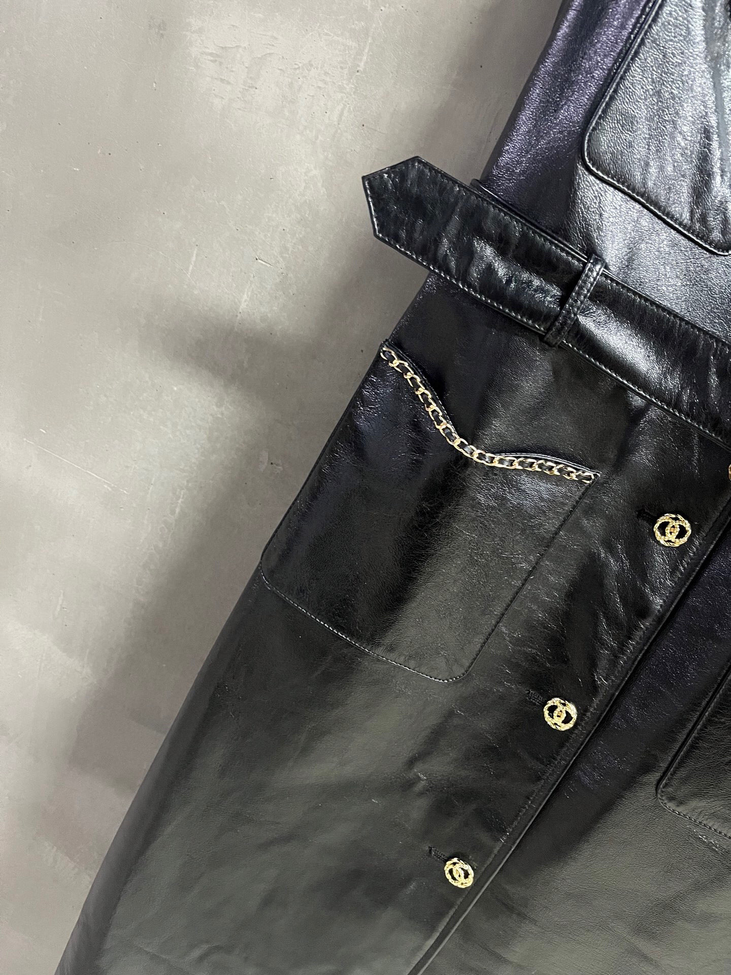 Chanel Inspired 2025 Autumn Vest: Classic Chain Design, Lambskin Leather 4 i1761061508907 716 0 1