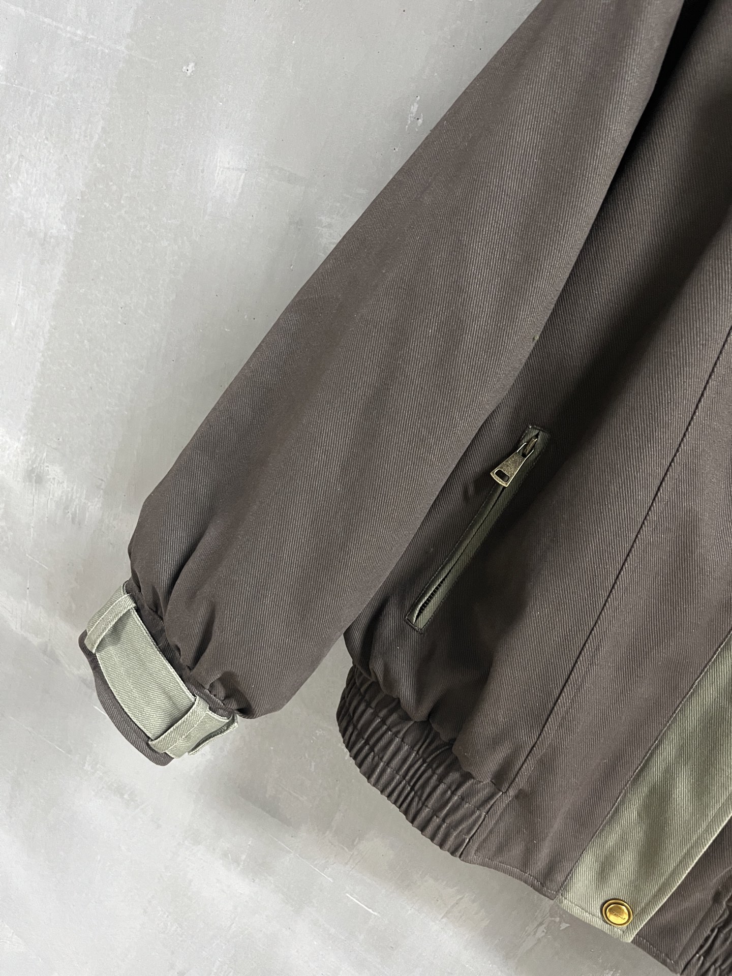 Classic Goose Down Padded Jacket: Timeless Style & Ultimate Warmth 7 i1761226358983 5148 0 4