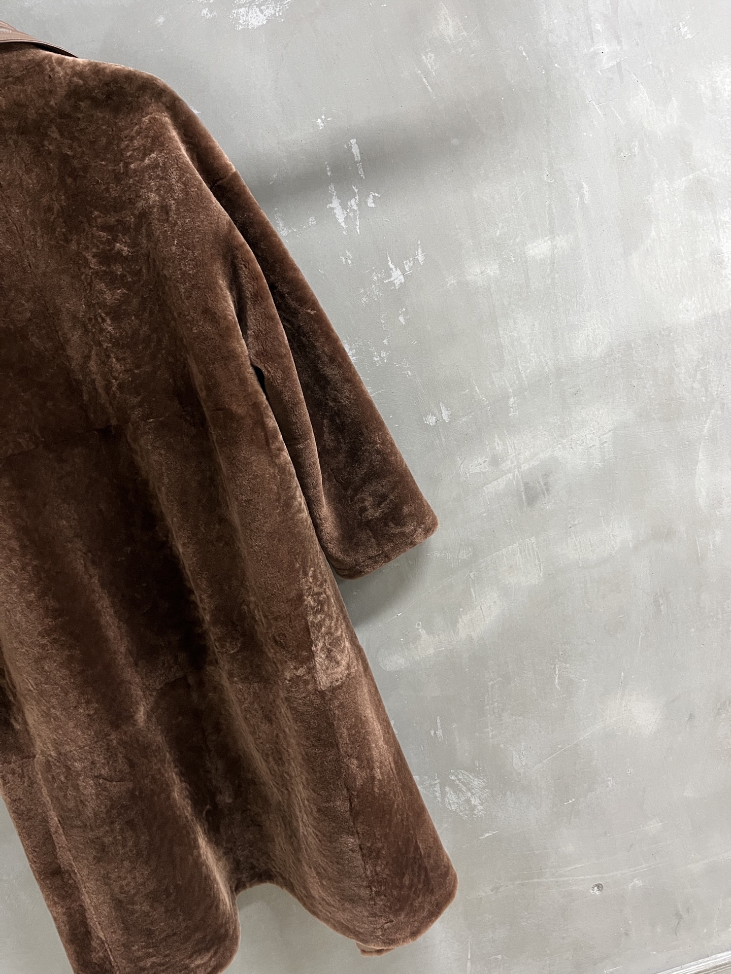 Reversible Shearling Coat: Warm, Stylish, and Versatile Women's Winter Essential 9 i1761227873659 5281 0 6