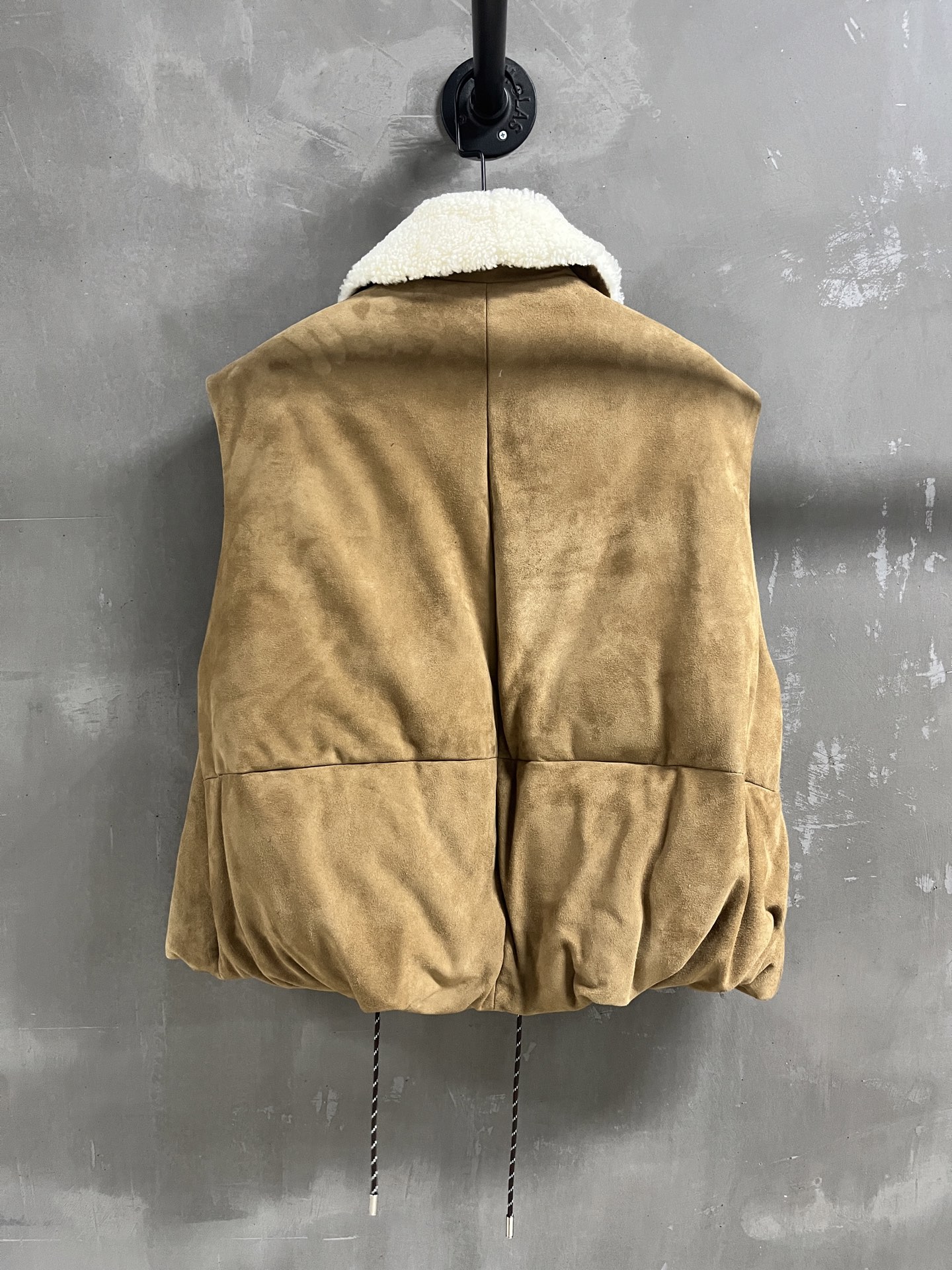 Loewe Cropped Leather Down Jacket - Stylish & Versatile 10 i1761492063454 6662 0 8