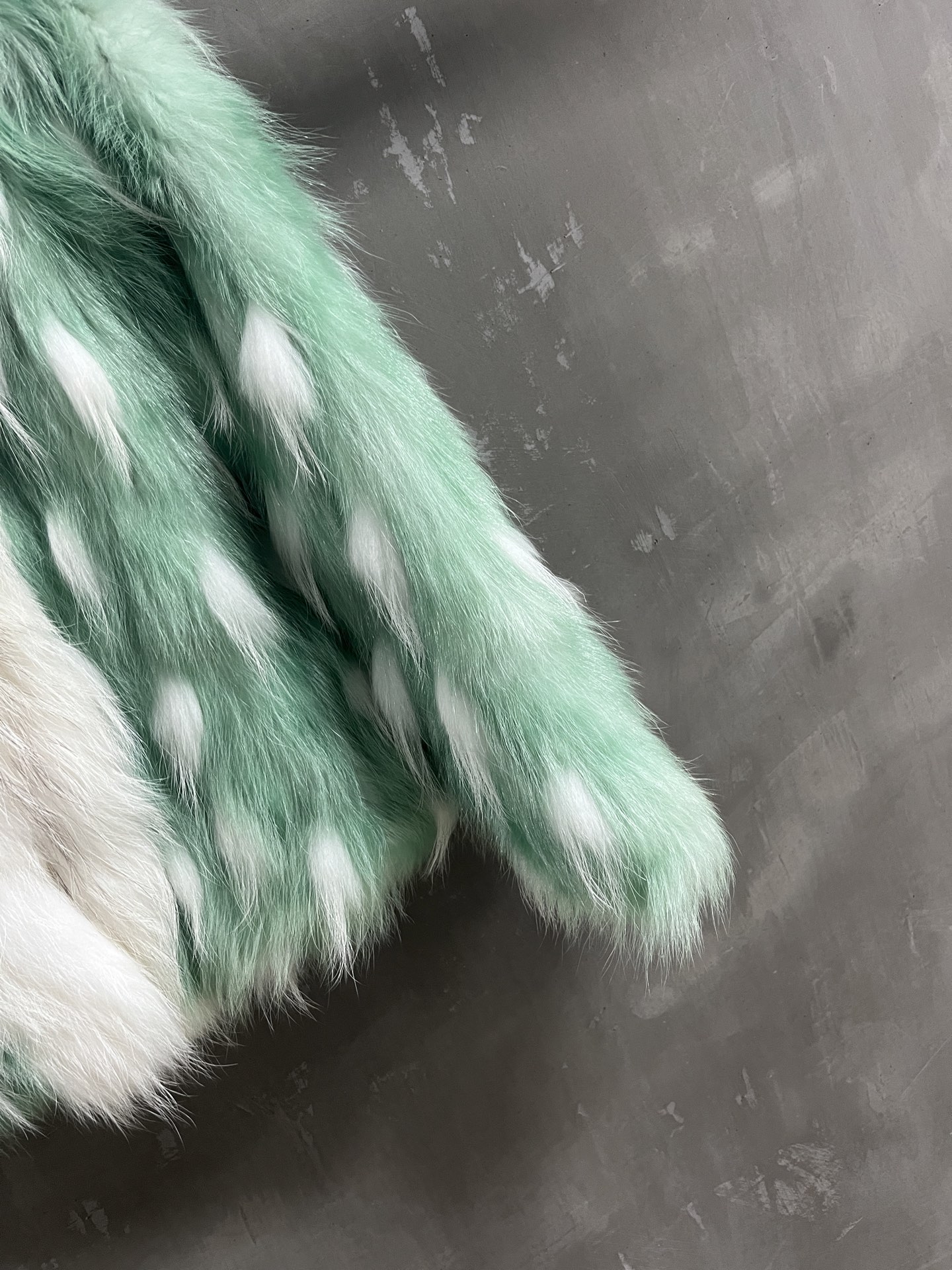 Fendi Fox Fur Coat - Chic Retro Style, Versatile Fit, Premium Quality 7 i1762180650957 7875 0 5