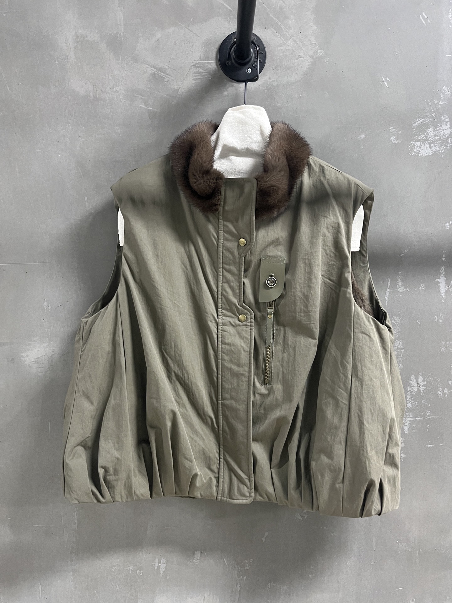 i1762616885046 1288 0 0