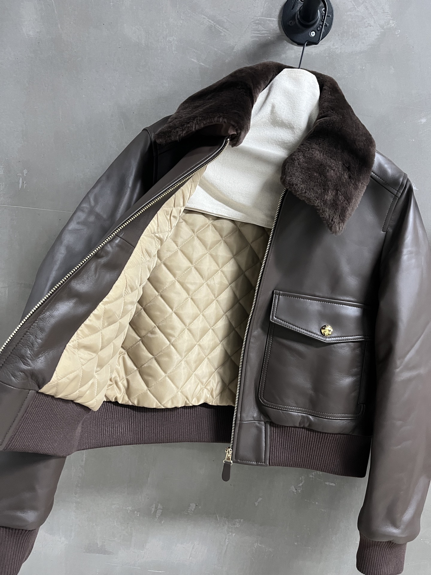 i1764687932558 3161 0 5