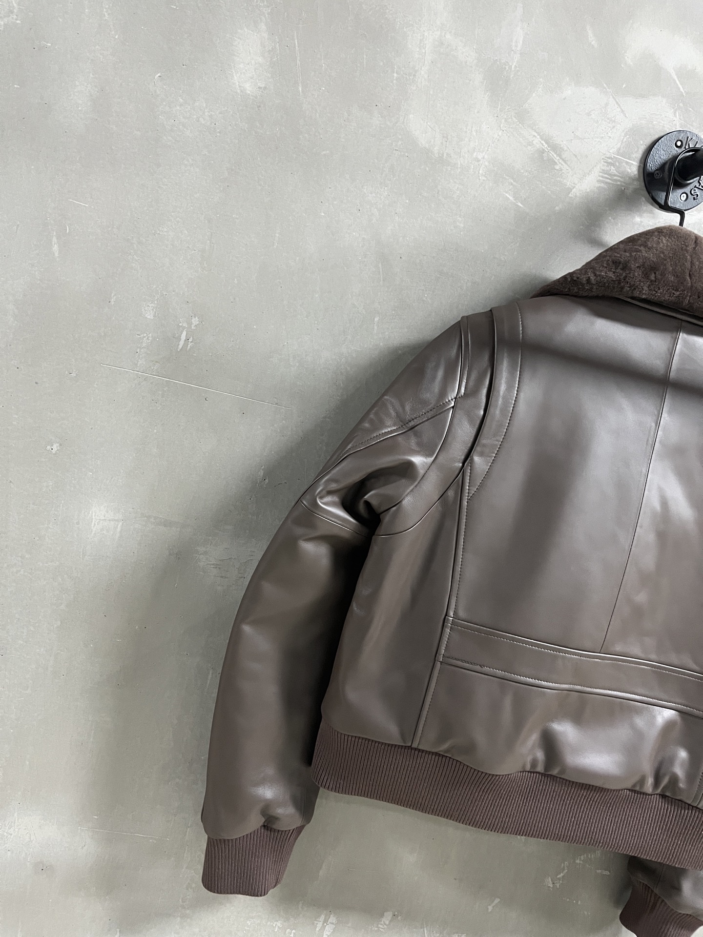 i1764687932635 476 0 6