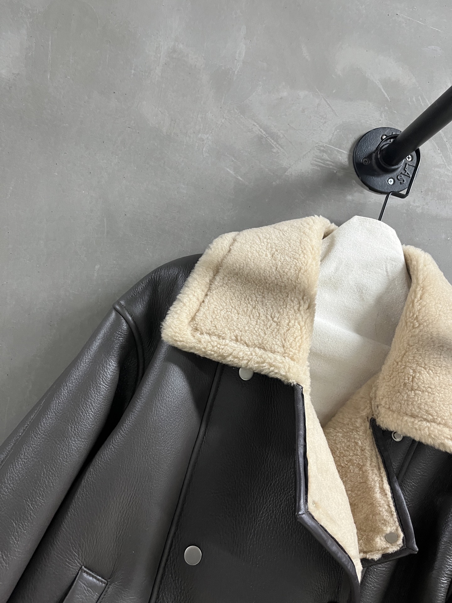 Loewe Shearling Jacket - Stylish & Versatile, Merino Wool, Perfect Fit 4 i1764862648276 9837 0 2