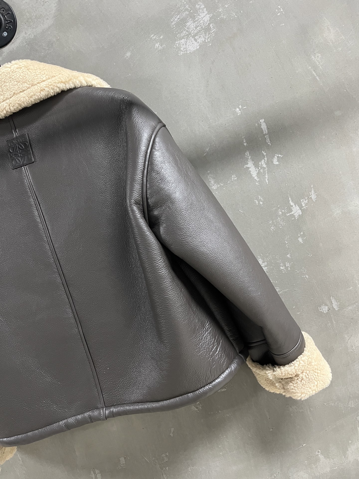 Loewe Shearling Jacket - Stylish & Versatile, Merino Wool, Perfect Fit 9 i1764862653673 9265 0 7