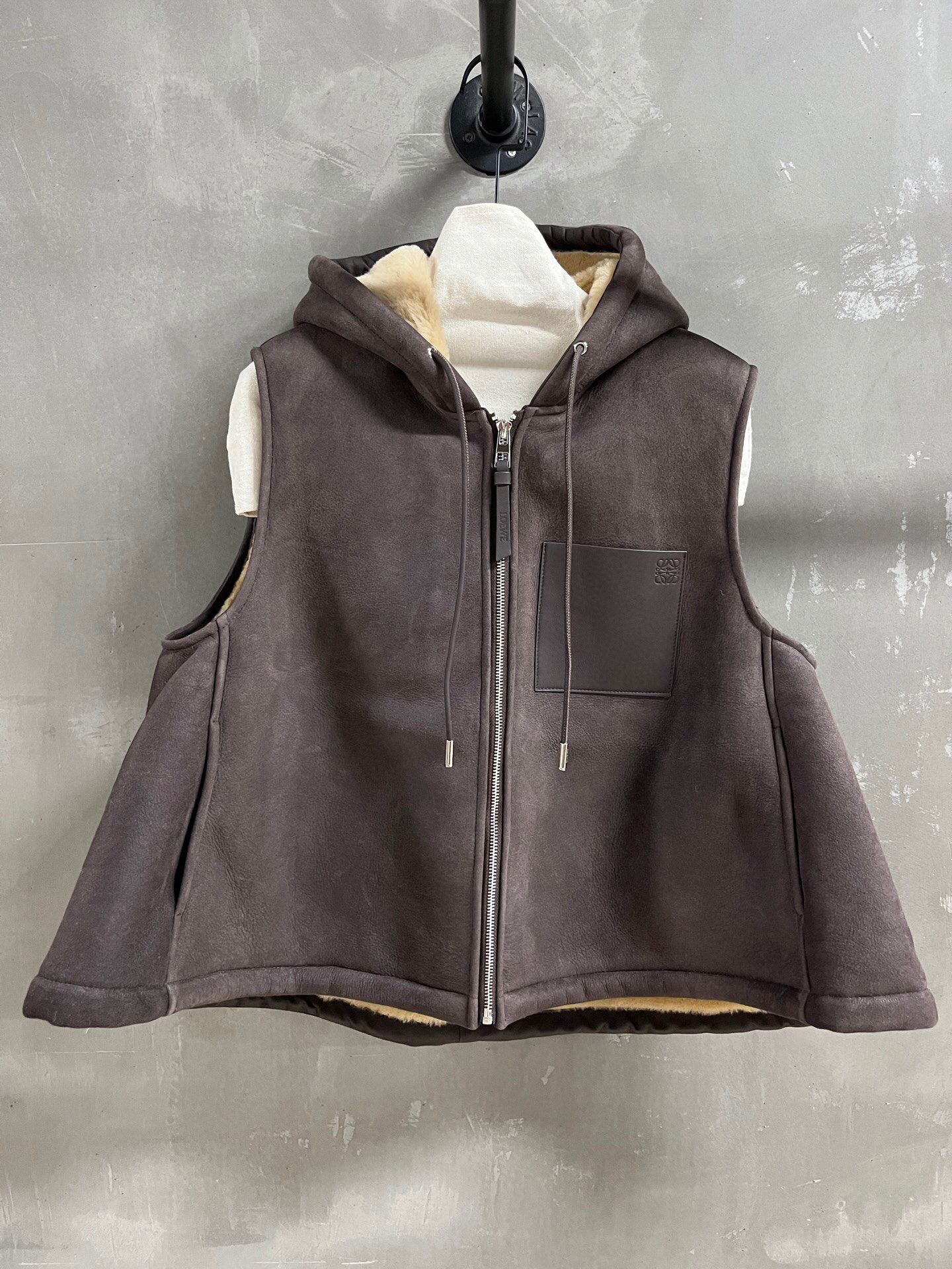 NO:689654,Special offer is here for Loewe Merino fur all-in-one unique sample garment M1, size M, bust 120, length 59, shoulder width 41, special offer, no refunds, no exchanges, no free shipping, loewe,19860909特价福利来了罗意威 美丽奴皮毛一体 孤品样衣M1 尺寸M码胸围120 衣长59 肩宽41,特价 不退不换不包邮,loewe,,Women's clothing