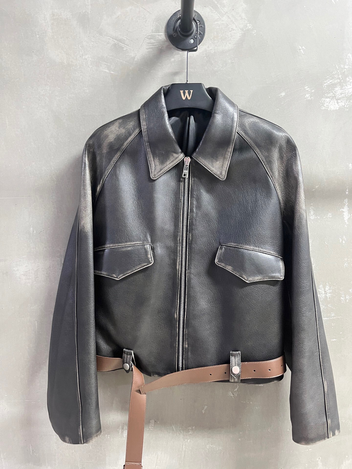 NO:700911,Special offer is here, Prada ruby ​​goatskin, unique sample dress M1, size M, bust 114, length 56, shoulder width 50, sleeve length 59, special offer, no return, no exchange, no free shipping, prada, sheepskin,19860909特价福利来了Prada 擦色山羊皮 孤品样衣M1 尺寸M码胸围114 衣长56 肩宽50 袖长59,特价 不退不换不包邮,prada,sheepskin,,Women's clothing