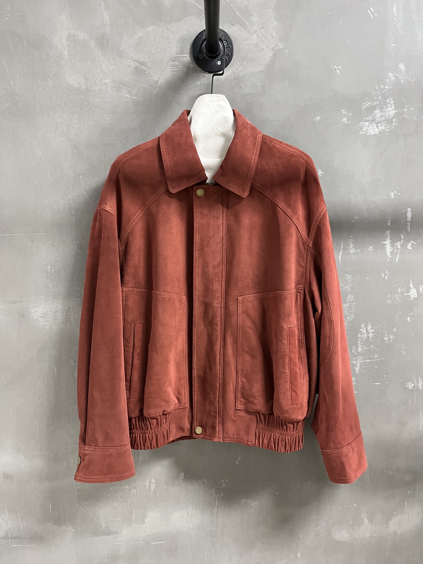 NO:700919,Special offer is here for Saint Laurent. Suede lambskin unique sample dress M1. Size M. Bust 122. Length 65. Shoulder width 58. Sleeve length 55. Special offer. No refunds, no exchanges, no free shipping. saint laurent, sheepskin,19860909特价福利来了圣罗兰 绒面小羊皮孤品样衣M1 尺寸M码胸围122 衣长65 肩宽58 袖长55,特价 不退不换不包邮,saint laurent,sheepskin,,Women's clothing