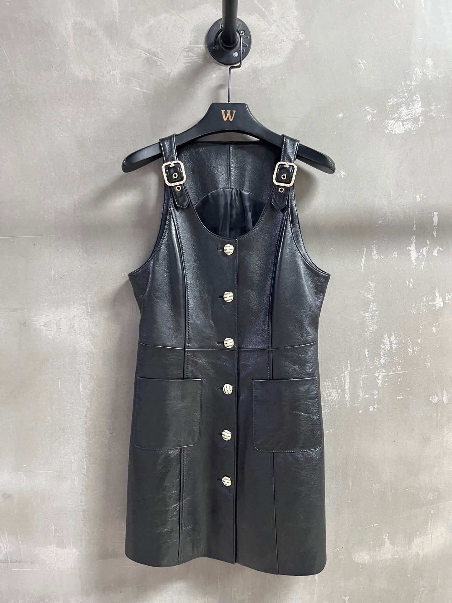 NO:702414,Special offer is here for Chanel Aurora Lambskin, one-of-a-kind sample dress M1, size M, bust 90, shoulder width 27, length 79, special offer, no refunds, no exchanges, no free shipping, chanel, sheepskin,19860909特价福利来了Chanel 极光小羊皮 孤品样衣M1 尺寸M码胸围90 肩宽27 衣长79,特价 不退不换不包邮,chanel,sheepskin,,Women's clothing