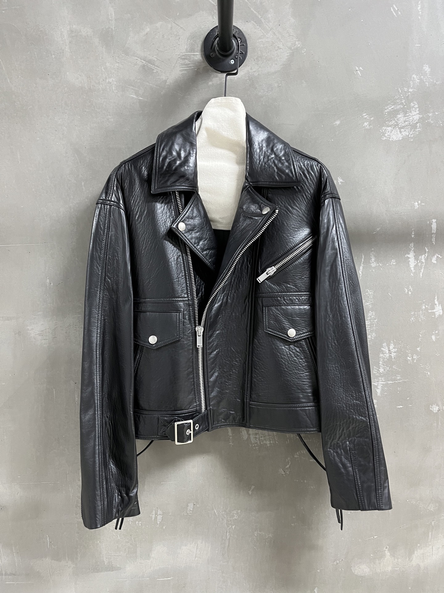 NO:710940,Special offer is coming for saint laurent lambskin, one-of-a-kind sample dress M1, size M, bust 114, length 55, shoulder width 52, sleeve length 55, special offer, no return, no exchange, no free shipping, saint laurent, sheepskin,19860909特价福利来了圣罗兰小羊皮 孤品样衣M1 尺寸M码胸围114 衣长55 肩宽52 袖长55,特价 不退不换不包邮,saint laurent,sheepskin,,Women's clothing