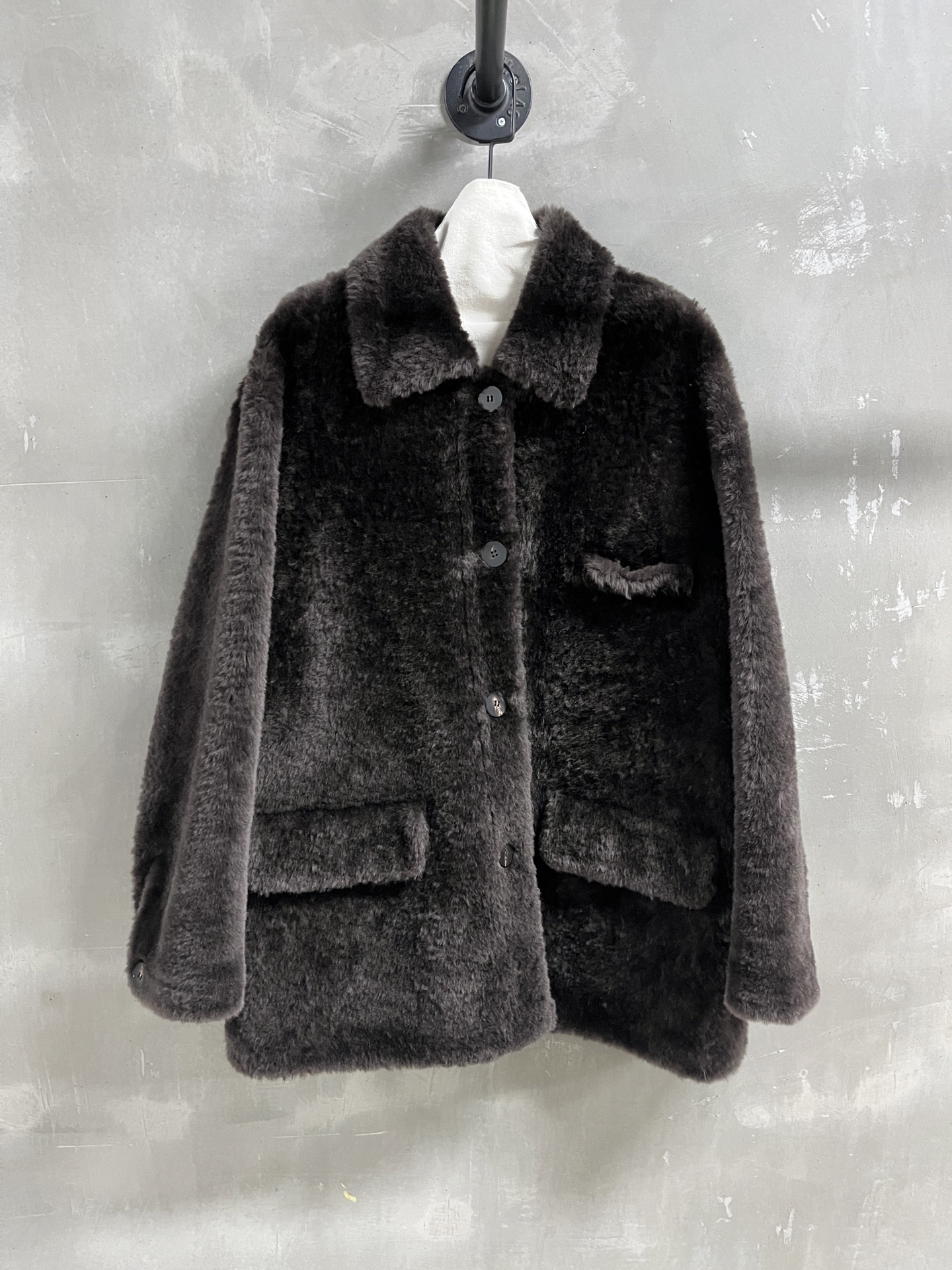 NO:720172,Midnight benefit is here: lemaire sheepskin all-in-one unique sample dress M1, size M, bust 122, length 75, raglan sleeve length 74, special price, no return, no exchange, no free shipping, sheepskin,19860909午夜福利来了lemaire 羊皮毛一体孤品样衣M1 尺寸M码胸围122 衣长75 连肩袖长74,特价 不退不换不包邮,sheepskin,,Women's clothing