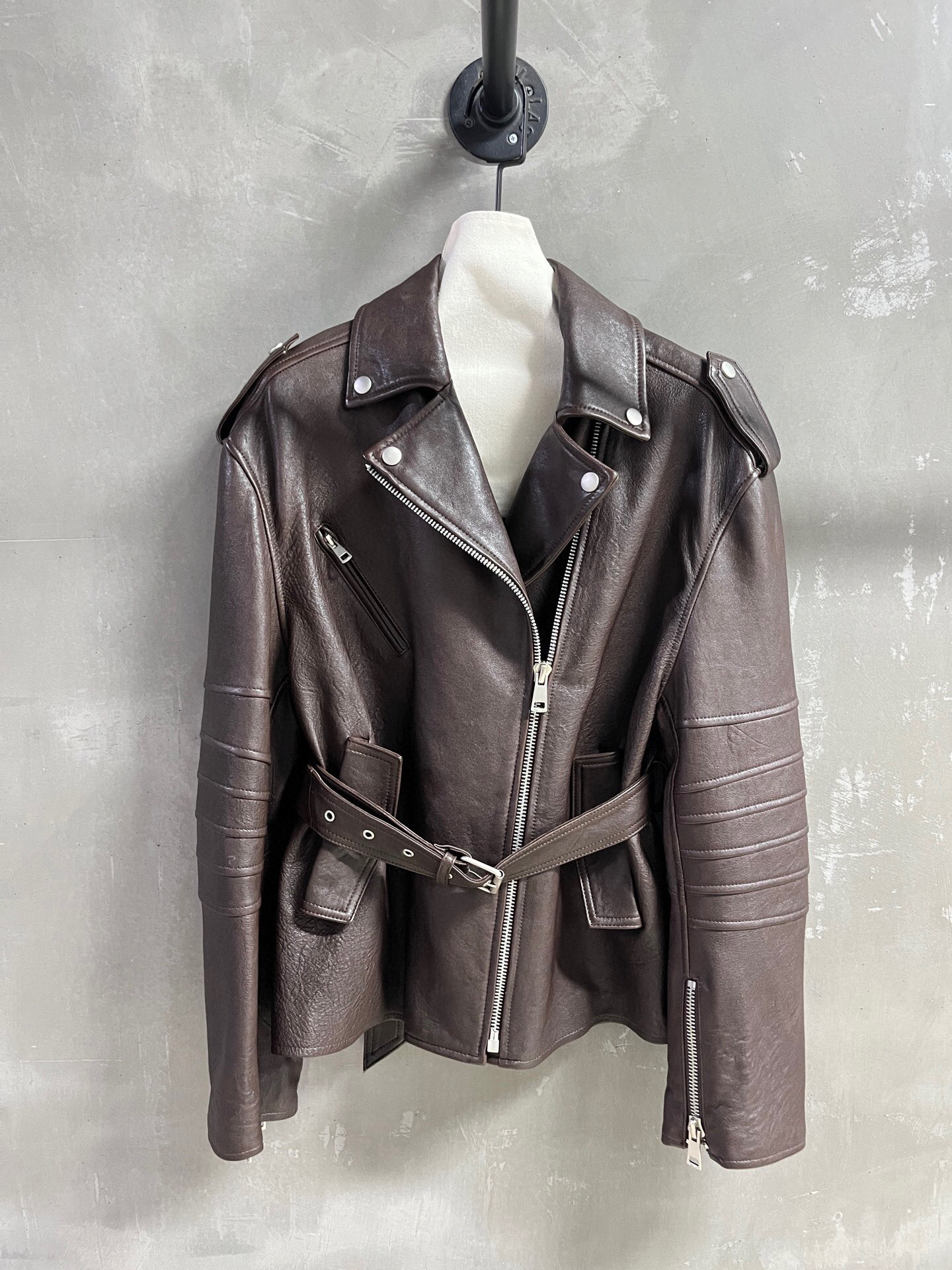 NO:742586,Introduction to MARKGONG | 2026 Spring New Products This season’s best outerwear items!  Original custom-made, sweet and cool retro style, easy-to-match and fashionable version!  - MATERIAL Material - leather imported goatskin natural grain sizeＳ- L M size bust 116 length 63 shoulder width 55 sleeve length 60 price, women's clothing, jackets & coats, sheepskin,19860909MARKGONG简介｜2026春装新品 本季度最佳外套单品！原版订制 甜酷风复古气质,版型不挑人百搭又时髦！ - MATERIAL 材质 - 皮面进口山羊皮自然纹 sizeＳ- L M码胸围116 衣长63 肩宽55 袖长60 price,女装,jackets & coats,sheepskin,,Women's clothing