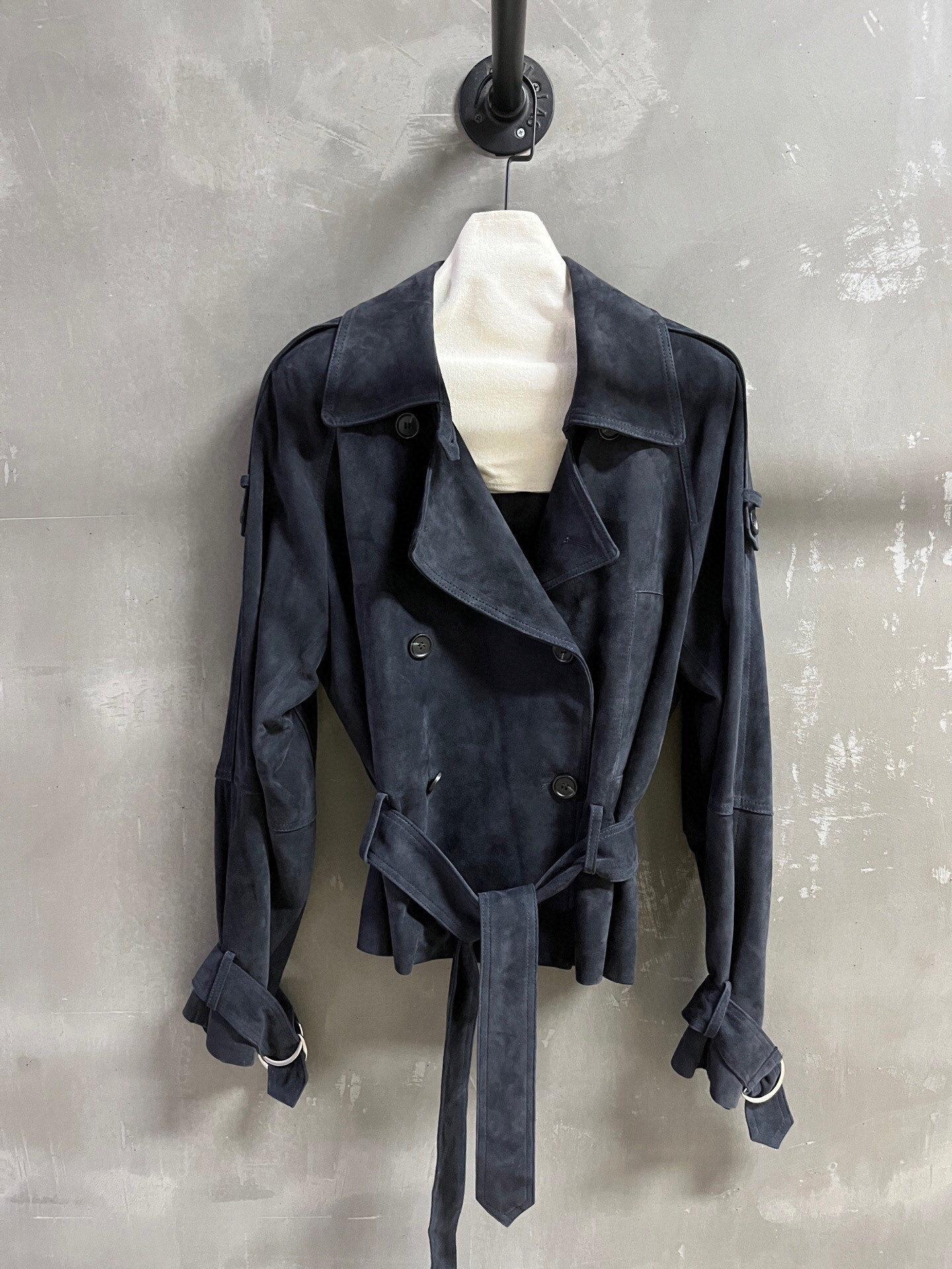 NO:892373,BC Introduction | 2026 Spring New Products This season’s best outerwear items!  Classic old money style design, loose fit, versatile and fashionable!  - MATERIAL Material - leather imported Turkish mixed sheepskin size S- L M size bust 116 length 58 raglan sleeve length 75 price, women's clothing, jackets & coats, sheepskin,19860909BC简介｜2026春装新品 本季度最佳外套单品！经典老钱风设计 宽松版型不挑人百搭又时髦！ - MATERIAL 材质 - 皮面进口土耳其混种羊皮 size S- L M码胸围116 衣长58 连肩袖长75 price,女装,jackets & coats,sheepskin,,Women's clothing