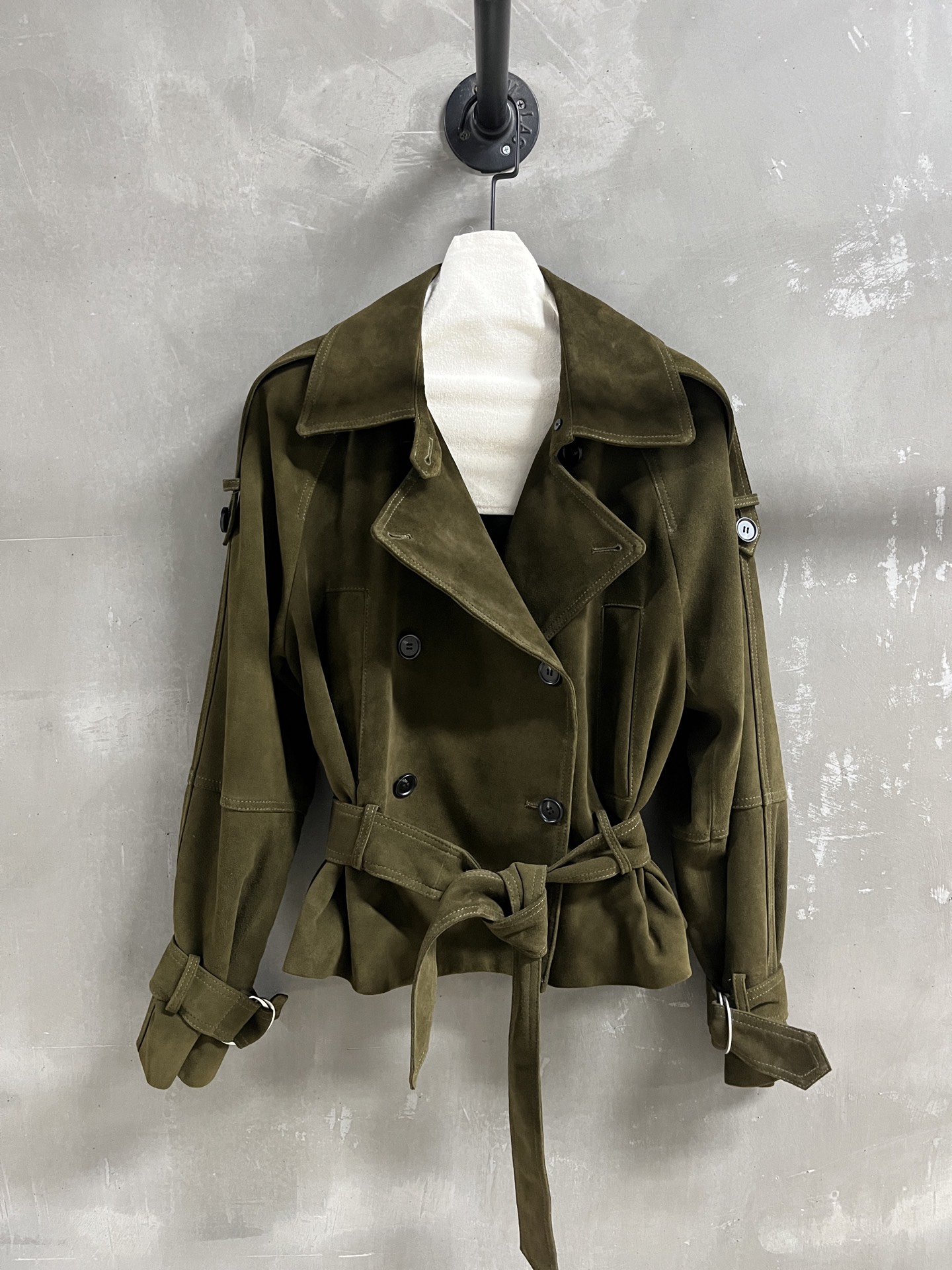 NO:925205,BC Introduction | 2026 Spring New Products This season’s best outerwear items!  Classic old money style design, loose fit, versatile and fashionable!  - MATERIAL Material - leather imported Turkish mixed sheepskin size S- L M size bust 116 length 58 raglan sleeve length 75 price, women's clothing, jackets & coats, sheepskin,19860909BC简介｜2026春装新品 本季度最佳外套单品！经典老钱风设计 宽松版型不挑人百搭又时髦！ - MATERIAL 材质 - 皮面进口土耳其混种羊皮 size S- L M码胸围116 衣长58 连肩袖长75 price,女装,jackets & coats,sheepskin,,Women's clothing
