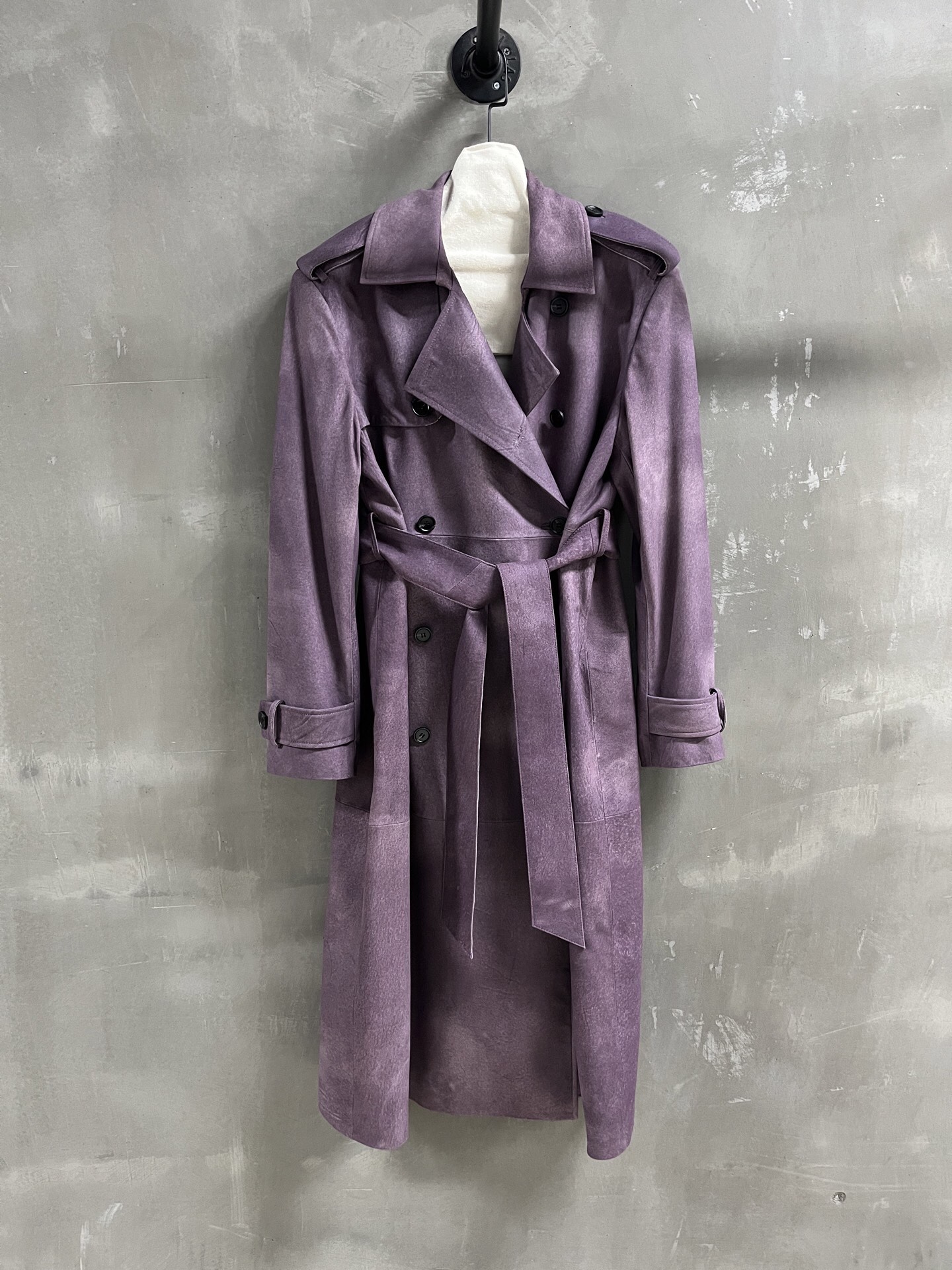NO:820543,BC Introduction | 2026 Spring New Products This season’s best windbreaker item!  Classic old money style design, loose fit, versatile and fashionable!  - MATERIAL - Leather imported Turkish tie-dyed goatskin size S- M M size bust 122 length 116 shoulder width 48 sleeve length 61, women's clothing, sheepskin,19860909BC简介｜2026春装新品 本季度最佳风衣单品！经典老钱风设计 宽松版型不挑人百搭又时髦！ - MATERIAL 材质 - 皮面进口土耳其扎染山羊皮 size S- M M码胸围122衣长116 肩宽48 袖长61,女装,sheepskin,,Women's clothing