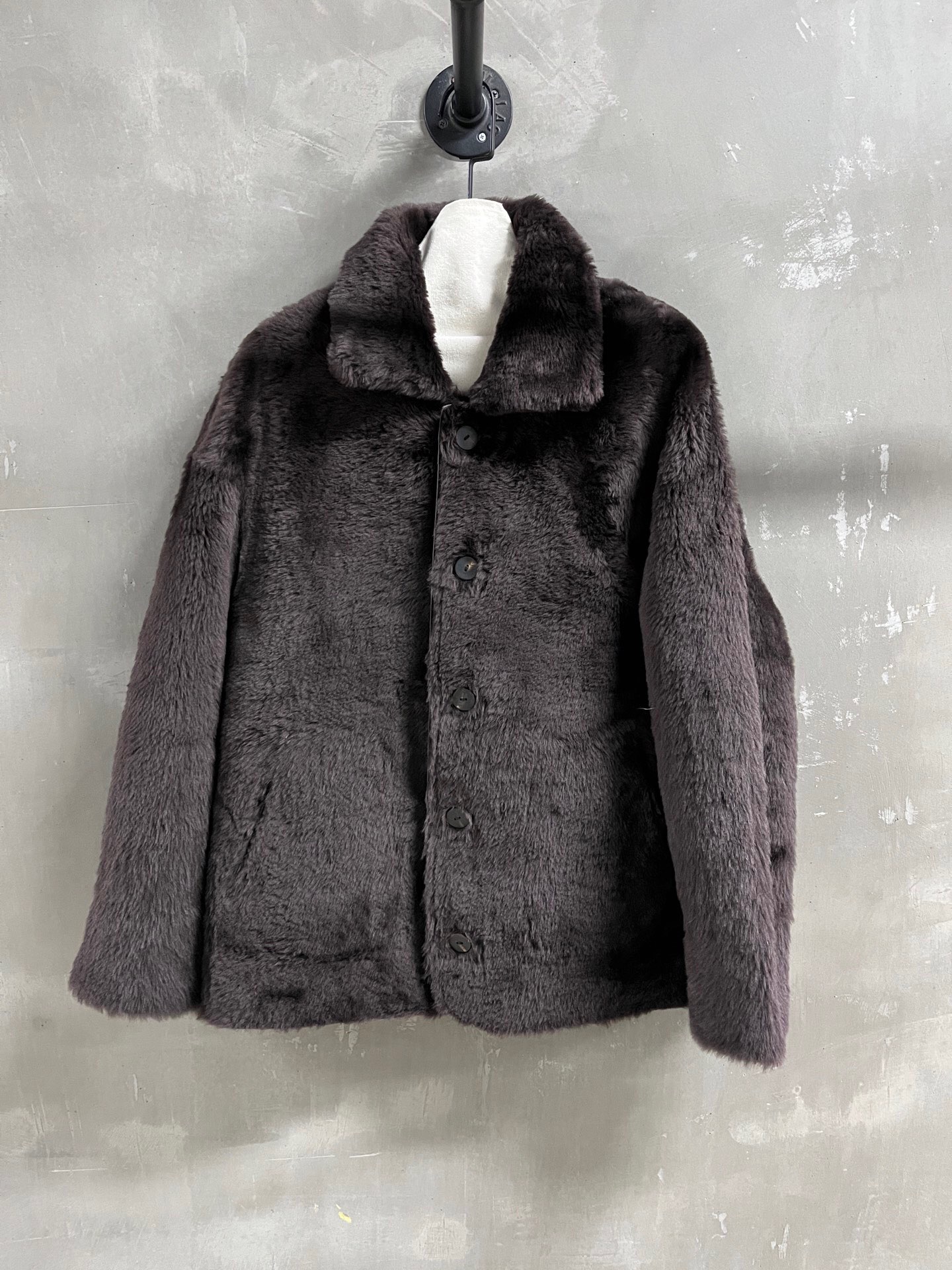 NO:884974,Special offer and benefits are here. Lemaire sheepskin all-in-one unique sample garment M1, size M, bust 122, length 67, shoulder width 60, sleeve length 50, special price, no return, no exchange, no free shipping, sheepskin,19860909特价福利来了Lemaire 羊皮毛一体孤品样衣M1 尺寸M码胸围122 衣长67 肩宽60 袖长50,特价 不退不换不包邮,sheepskin,,Women's clothing