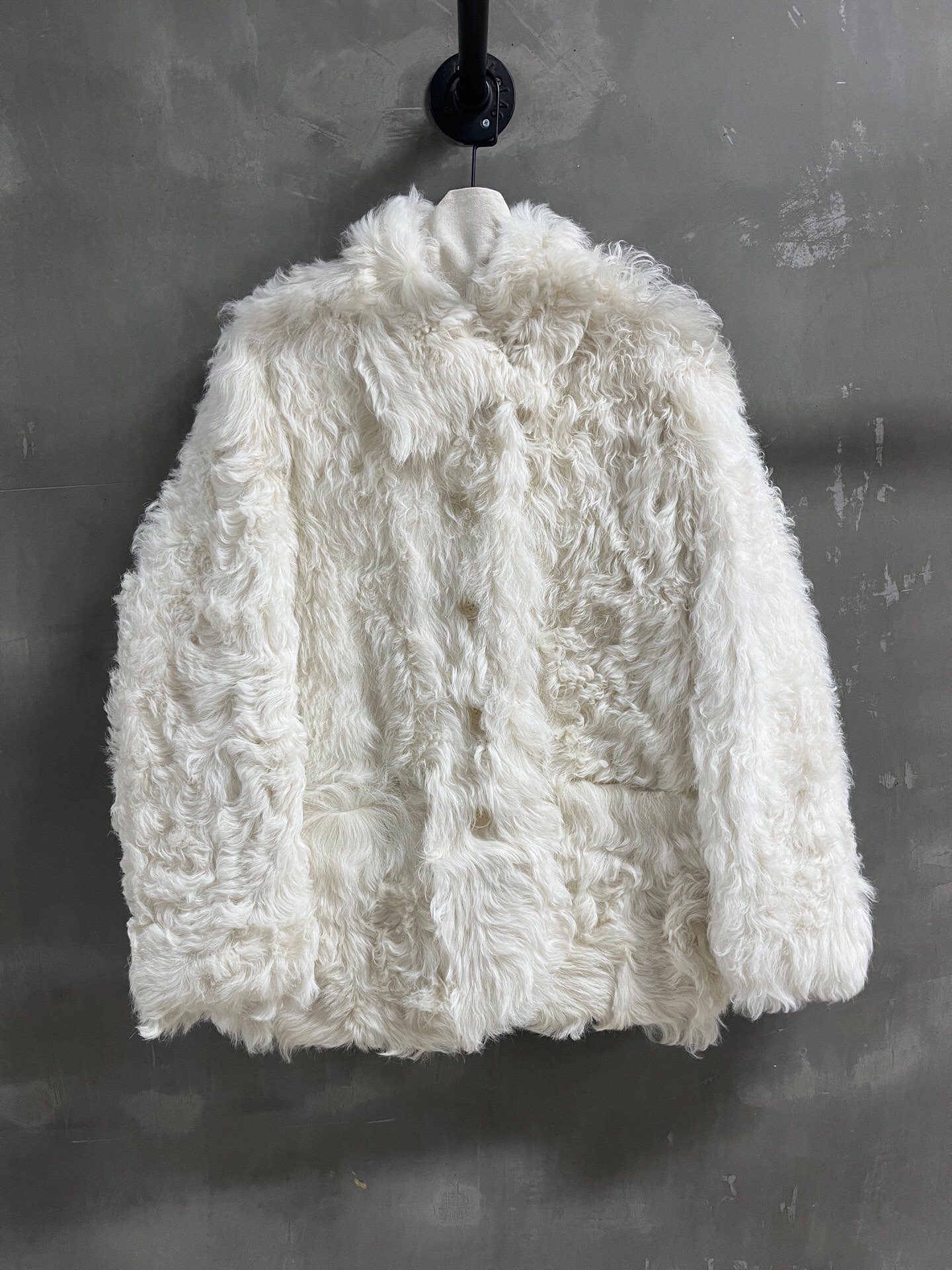 NO:885068,Special offer is here, Chanel Tuscan sheepskin all-in-one unique sample dress M1, size M, bust 112, length 70, shoulder width 55, sleeve length 50, special offer, no return, no exchange, no free shipping, chanel, sheepskin,19860909特价福利来了Chanel 托斯卡纳羊皮毛一体 孤品样衣M1 尺寸M码胸围112 衣长70肩宽55 袖长50,特价 不退不换不包邮,chanel,sheepskin,,Women's clothing