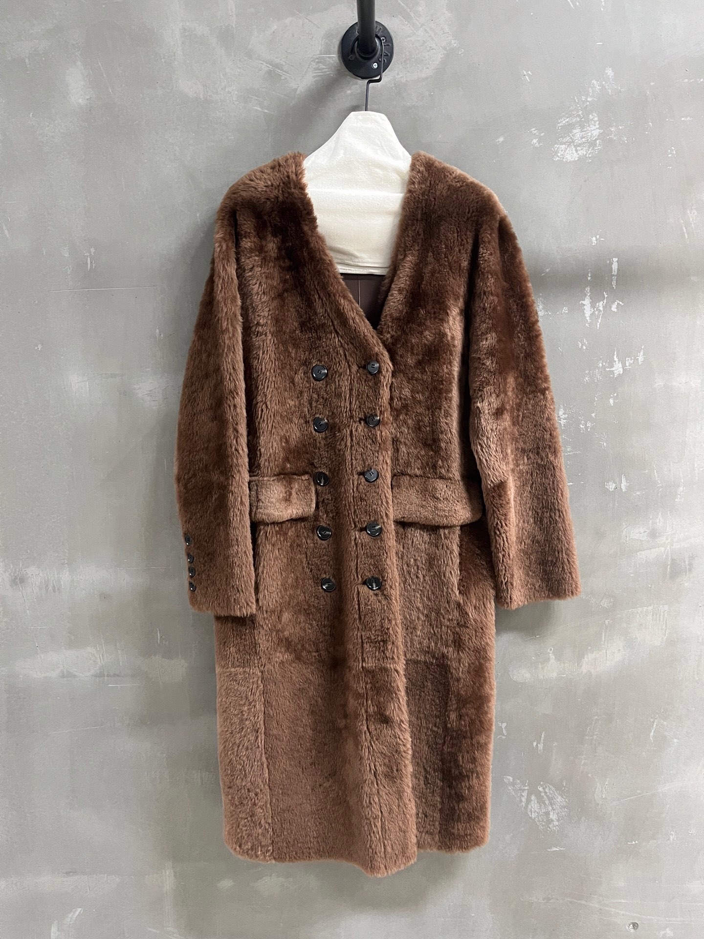 NO:885186,Special offer is here, Dior sheepskin all-in-one unique sample dress M1, size M, bust 108, length 114, shoulder width 43, sleeve length 63, special offer, no return, no exchange, no free shipping, dior, sheepskin,19860909特价福利来了Dior 羊皮毛一体 孤品样衣M1 尺寸M胸围108 衣长114 肩宽43 袖长63,特价 不退不换不包邮,dior,sheepskin,,Women's clothing
