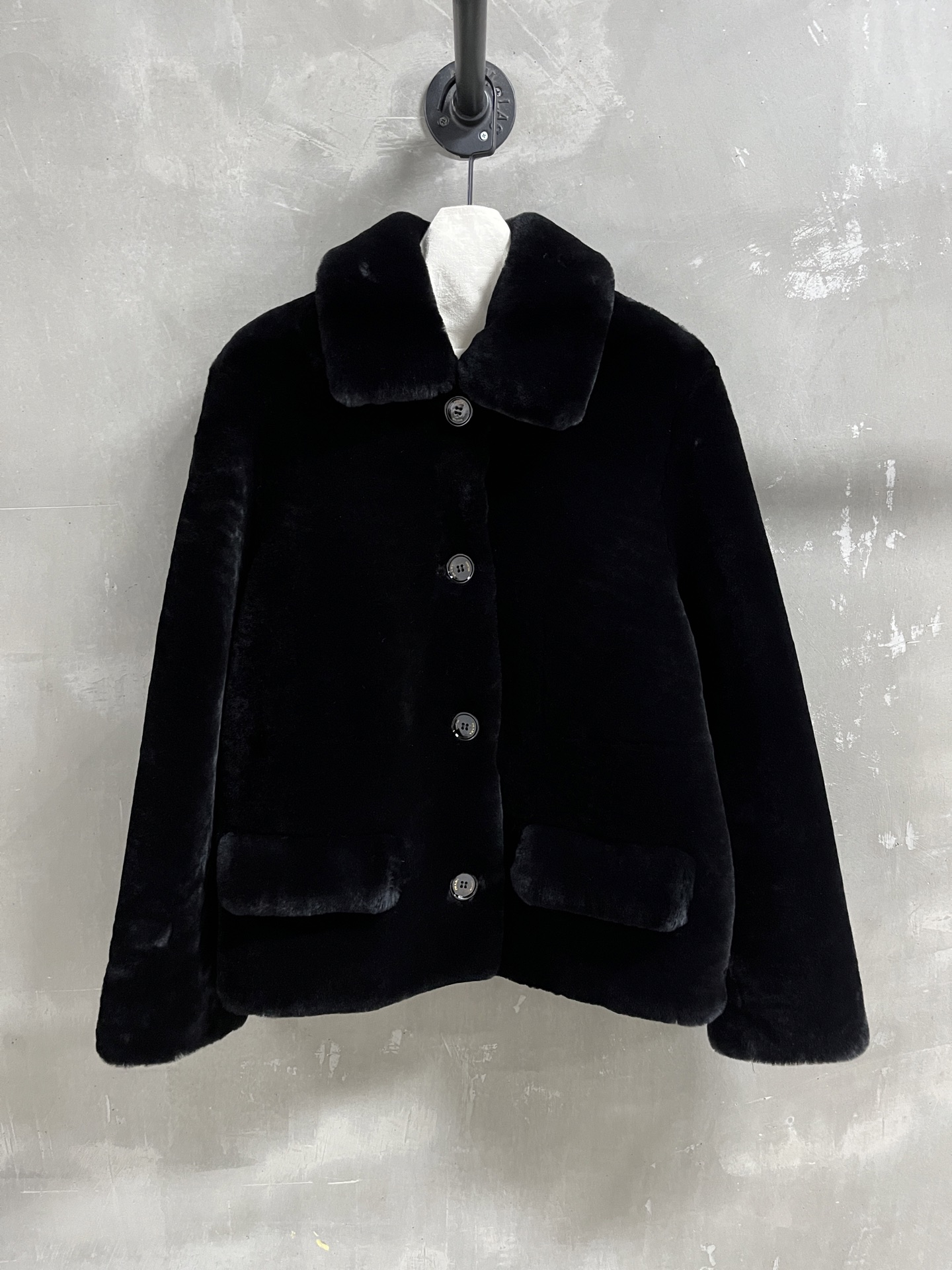 NO:887729,Special offer and benefits are here. Prada sheepskin all-in-one unique sample dress M1, size M, bust 104, shoulder width 43, sleeve length 61, dress length 63, special price, no return, no exchange, no free shipping, prada, sheepskin,19860909特价福利来了Prada 羊皮毛一体 孤品样衣M1 尺寸M码胸围104 肩宽43 袖长61 衣长63,特价 不退不换不包邮,prada,sheepskin,,Women's clothing