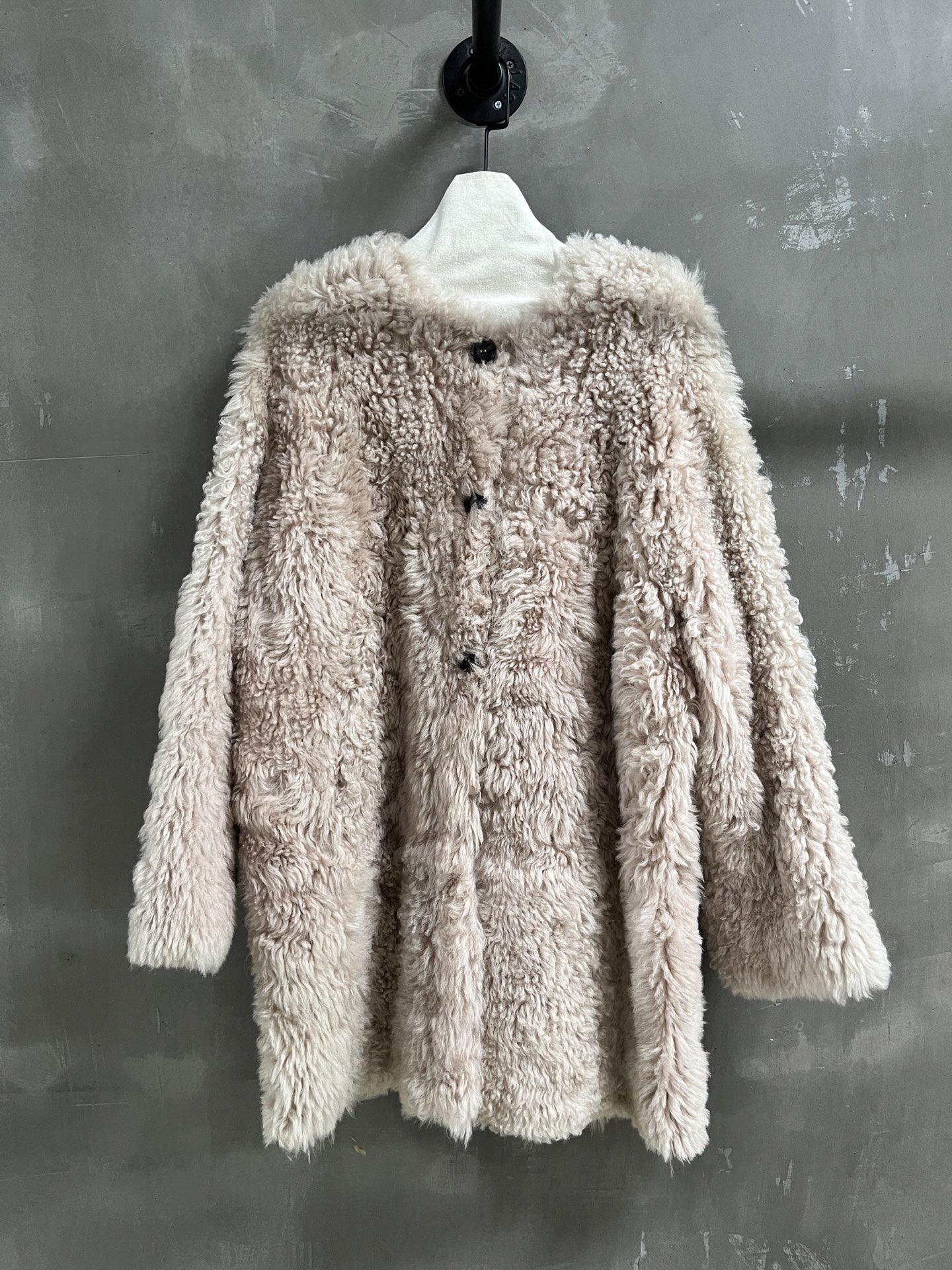 NO:887809,Special offer is here, Dior Tuscan sheepskin all-in-one unique sample dress M1, size M, bust 114, length 83, shoulder width 54, sleeve length 53, special offer, no return, no exchange, no free shipping, dior, sheepskin,19860909特价福利来了Dior 托斯卡纳羊皮毛一体 孤品样衣M1 尺寸M码胸围114 衣长83 肩宽54 袖长53,特价 不退不换不包邮,dior,sheepskin,,Women's clothing