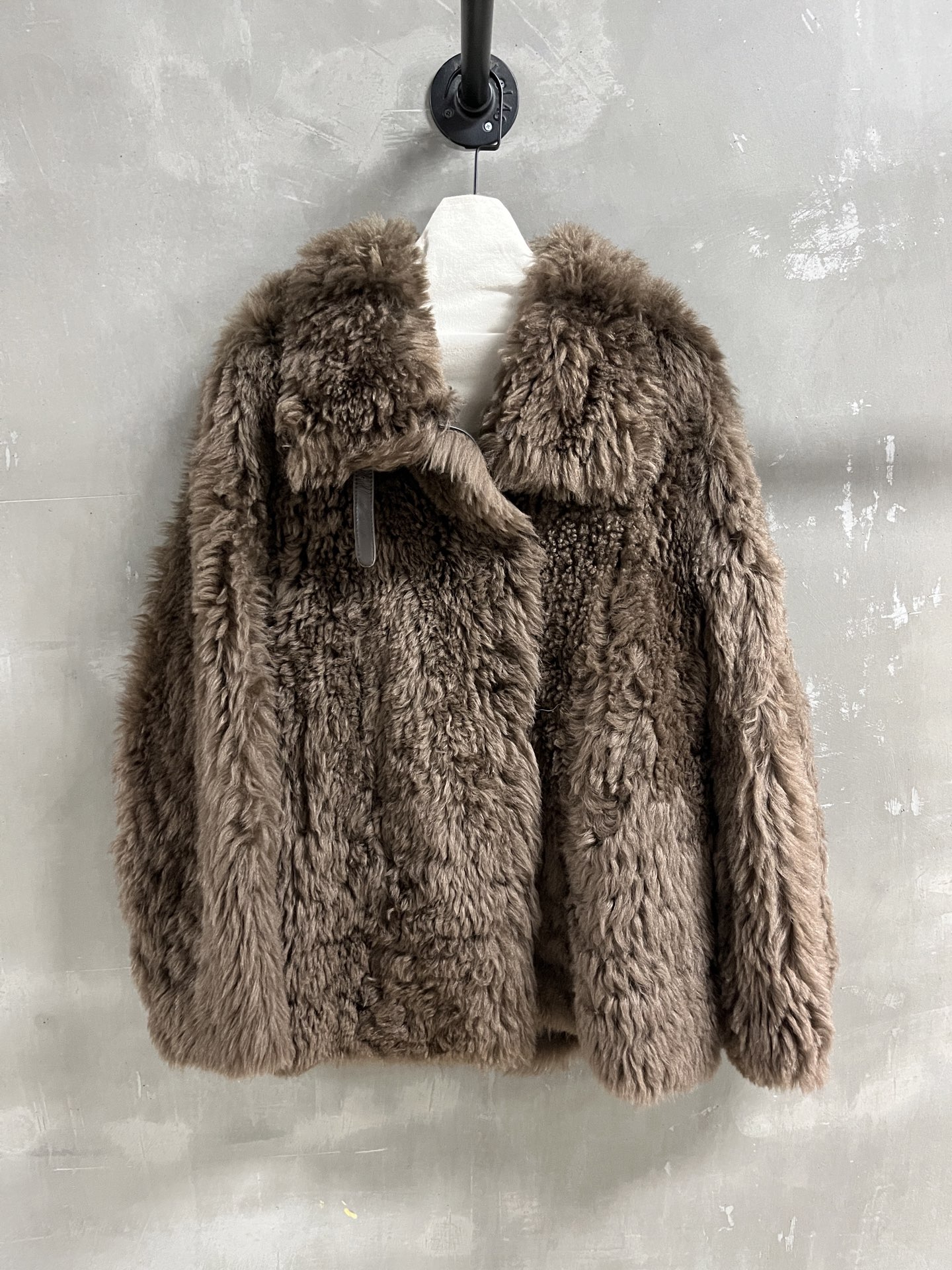 NO:887730,Special offer and benefits are here, loewe Tuscan sheepskin one-piece unique sample dress M1, size M, bust 110, length 71, shoulder width 54, sleeve length 54, special price, no refunds, no exchanges, no free shipping, loewe, sheepskin,19860909特价福利来了loewe 托斯卡纳羊皮毛一体 孤品样衣M1 尺寸M码胸围110 衣长71 肩宽54 袖长54,特价 不退不换不包邮,loewe,sheepskin,,Women's clothing