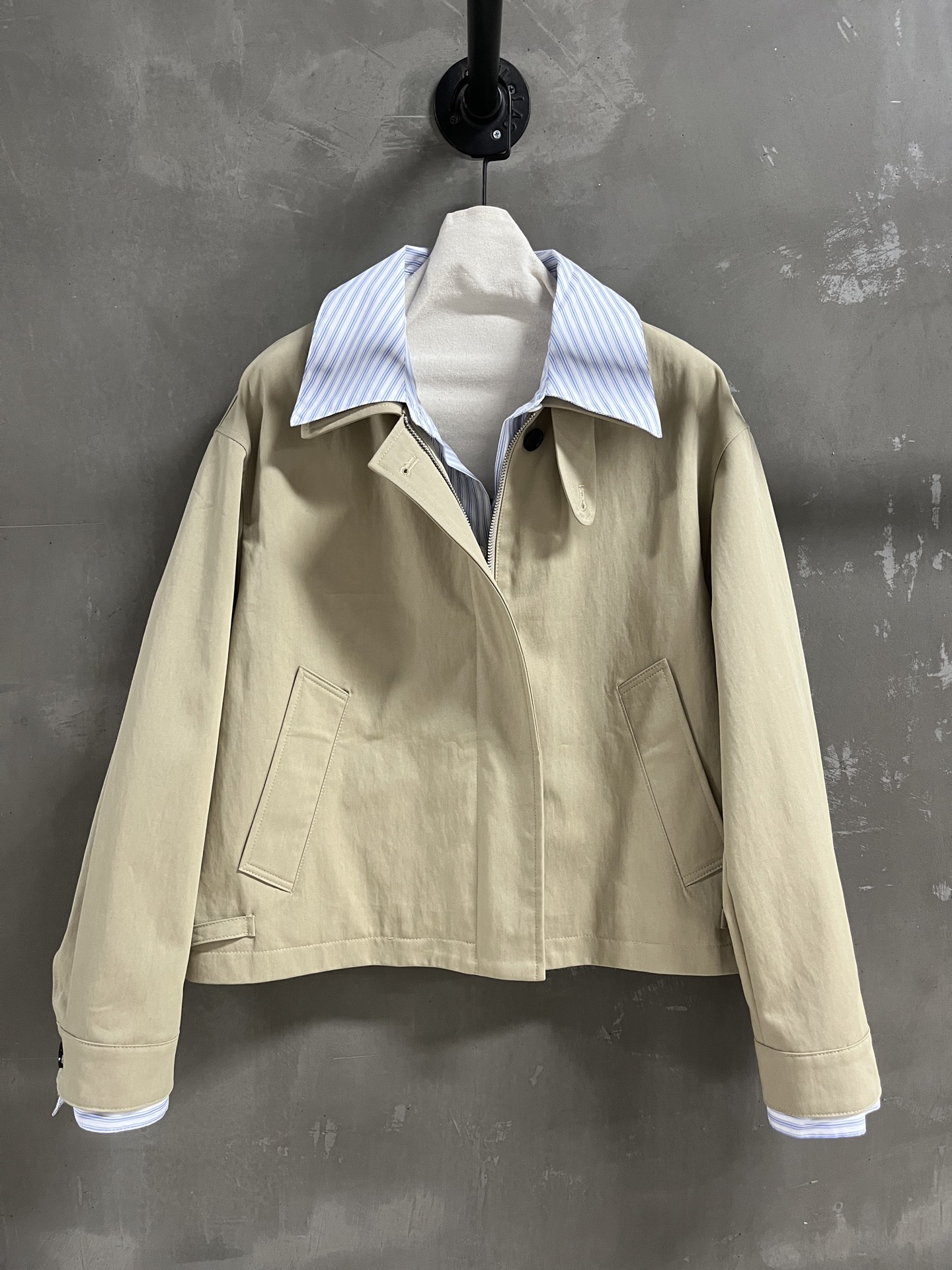 NO:951143,Introduction to Ac*e Studio｜2026 new autumn clothing products The best outerwear items of this season!  Original custom-made, sweet and cool retro style, easy-to-match and fashionable version!  - MATERIAL - Leather imported original high weave density fabric sizeＳ-19860909Ac*e Studio简介｜2026秋装新品 本季度最佳外套单品！原版订制 甜酷风复古气质,版型不挑人百搭又时髦！ - MATERIAL 材质 - 皮面进口原版高织数密度面料 sizeＳ- XL M码胸围112衣长56 肩宽51 袖长57,女装,dior,jackets & coats,,Women's clothing