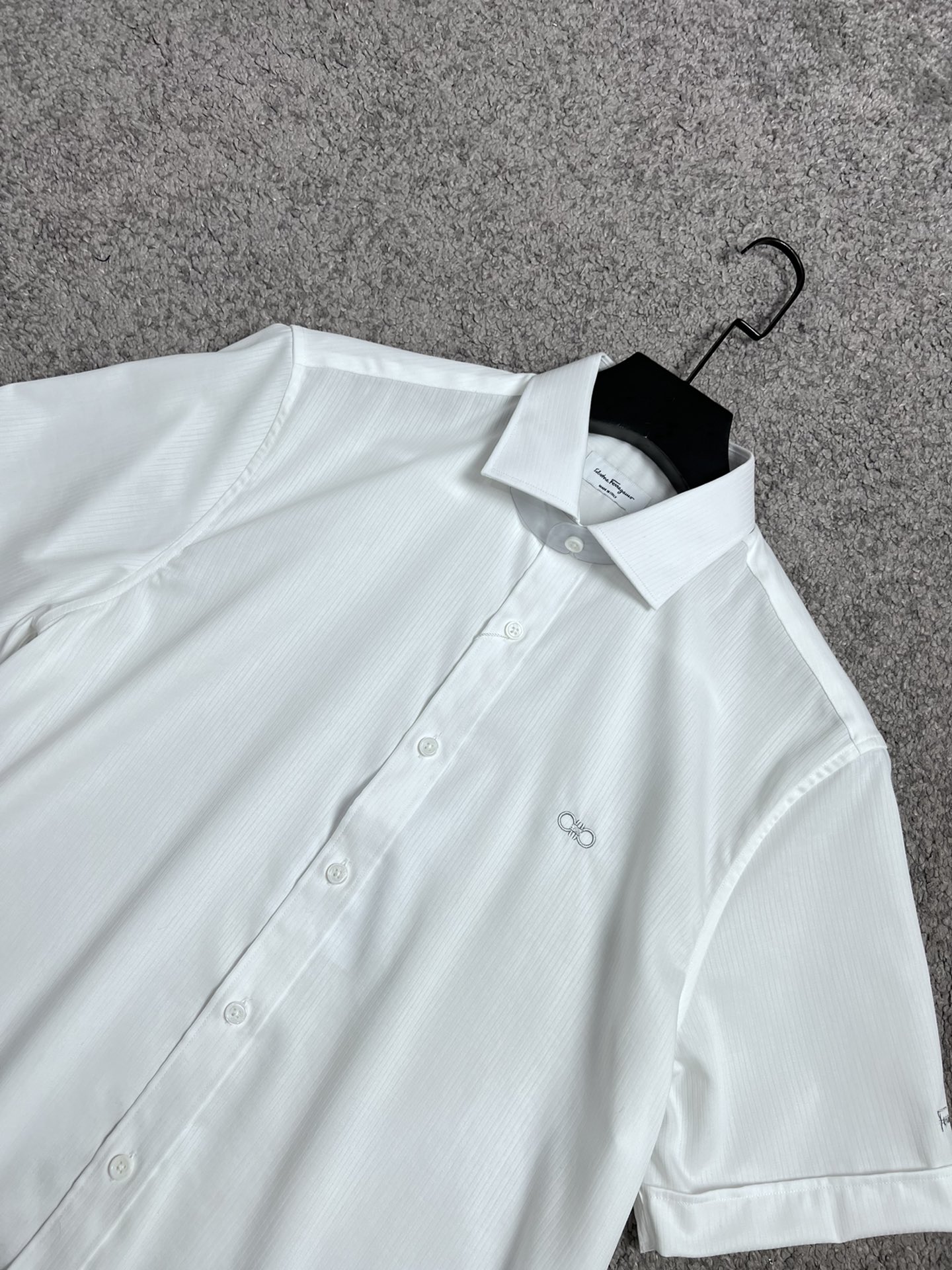 Fe菲拉格慕24SS春夏新款短袖衬衫商务休闲简约百搭高端系列黑色白色S,M,L,XL,XXL