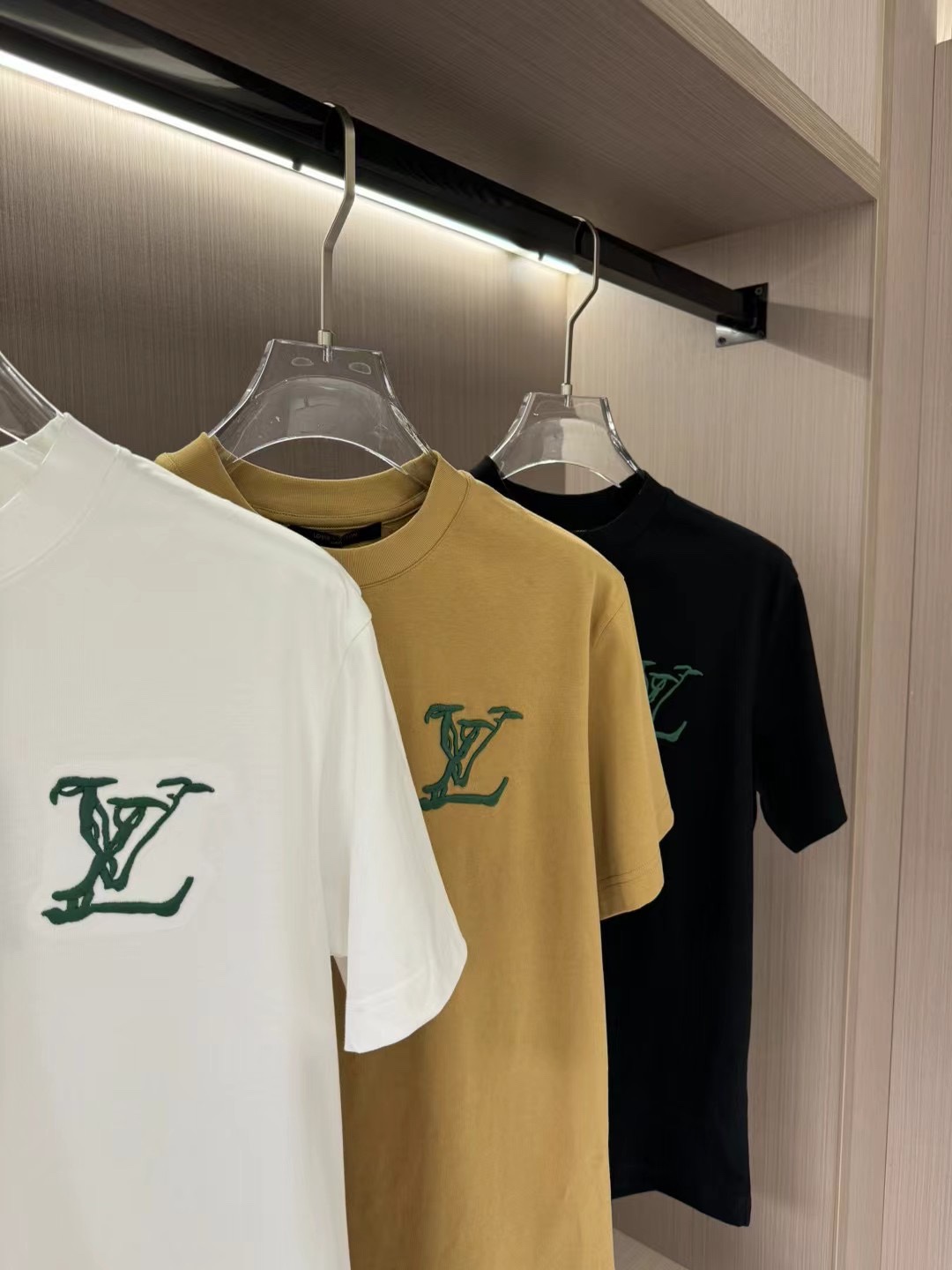 Louis Vuitton Clothing T-Shirt Apricot Color Black Dark Green White Embroidery Men Cotton Short Sleeve